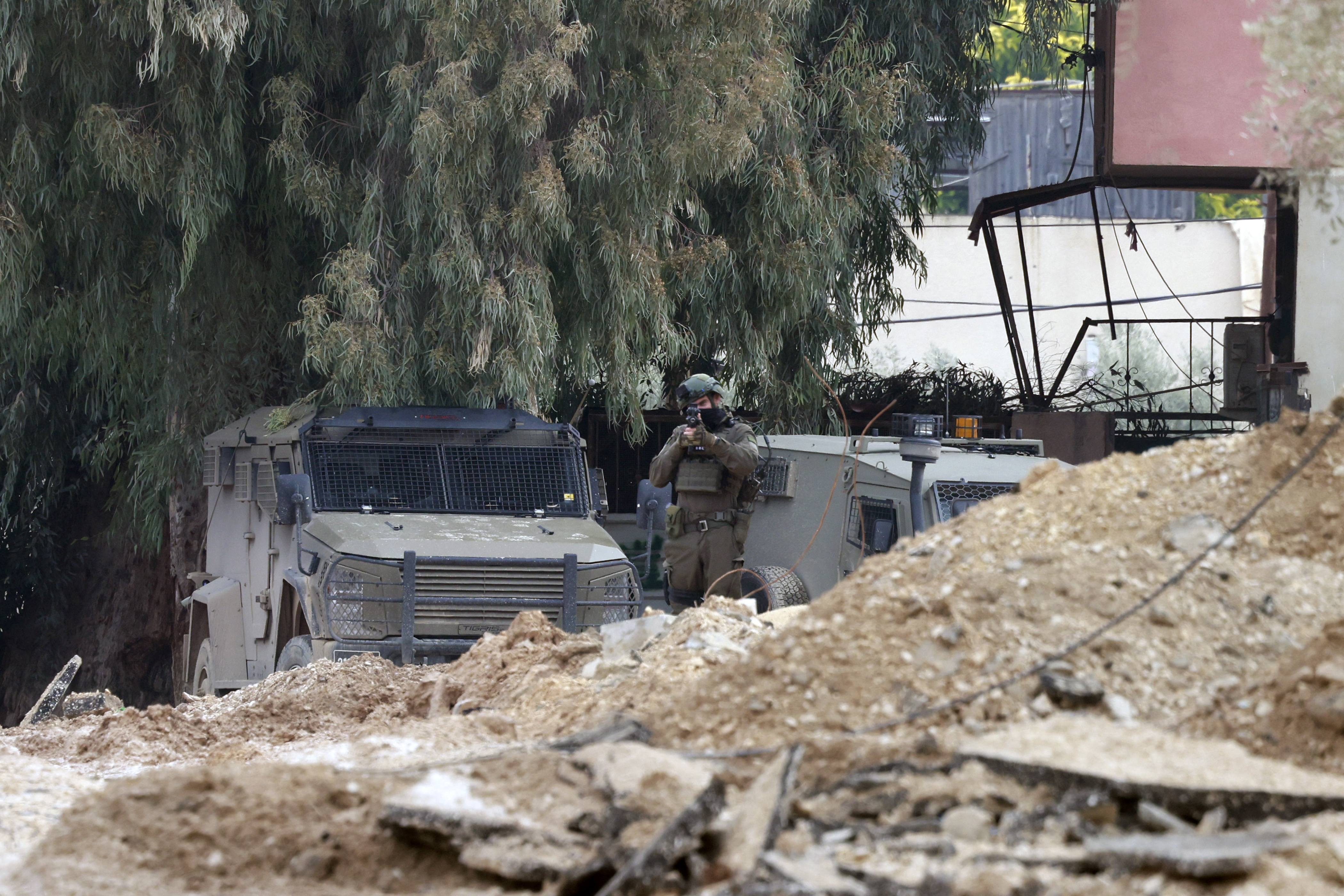 Israeli forces ‘block entrances to Jenin’ as deadly raid enters fourth day