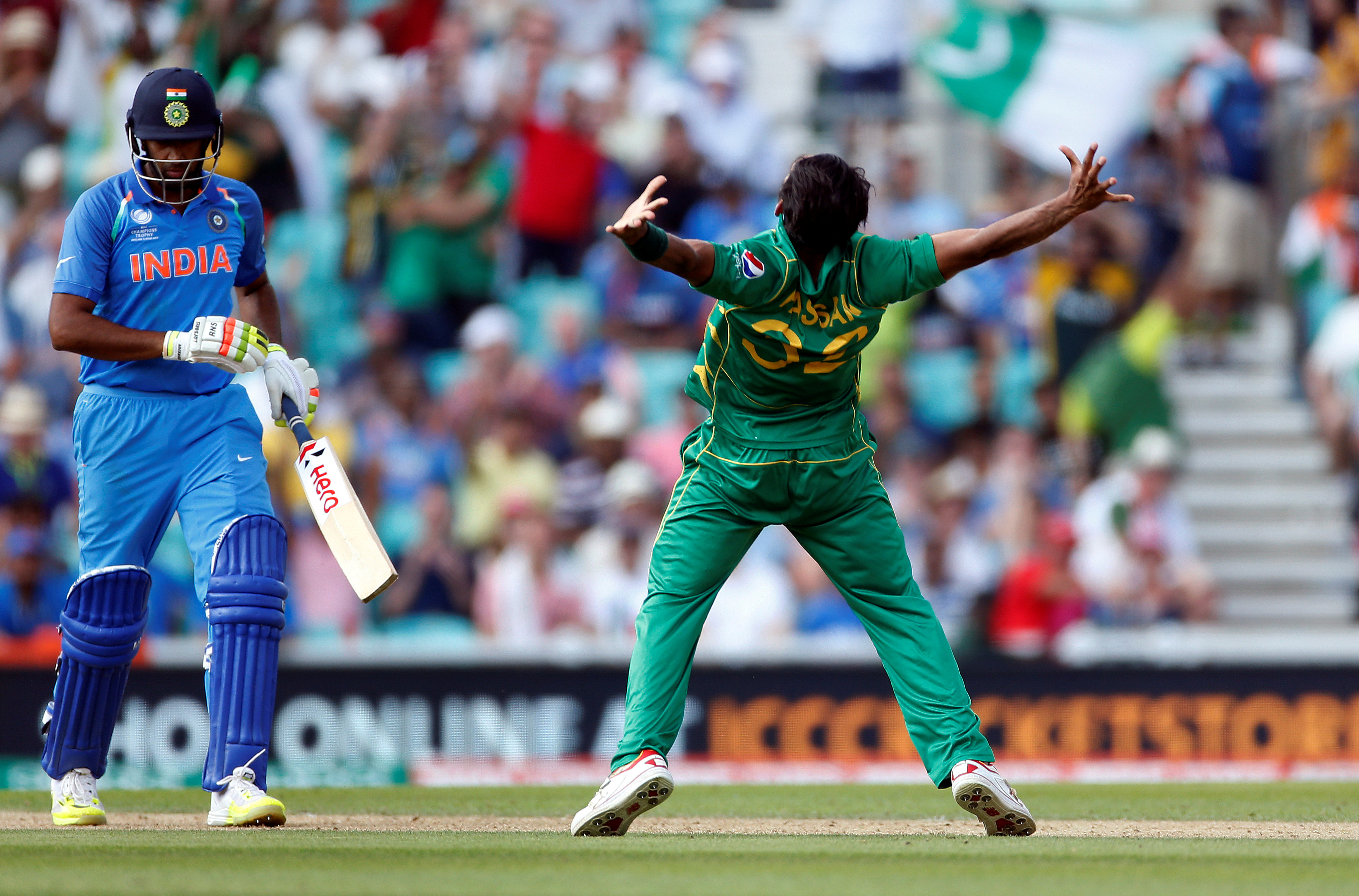 Britain Cricket - Pakistan v India - 2017 ICC Champions Trophy Final - The Oval - June 18, 2017 Pakistan's Hasan Ali celebrates taking the wicket of India's Ravichandran Ashwin Action Images via Reuters / Paul Childs Livepic EDITORIAL USE ONLY. TPX IMAGES OF THE DAY
