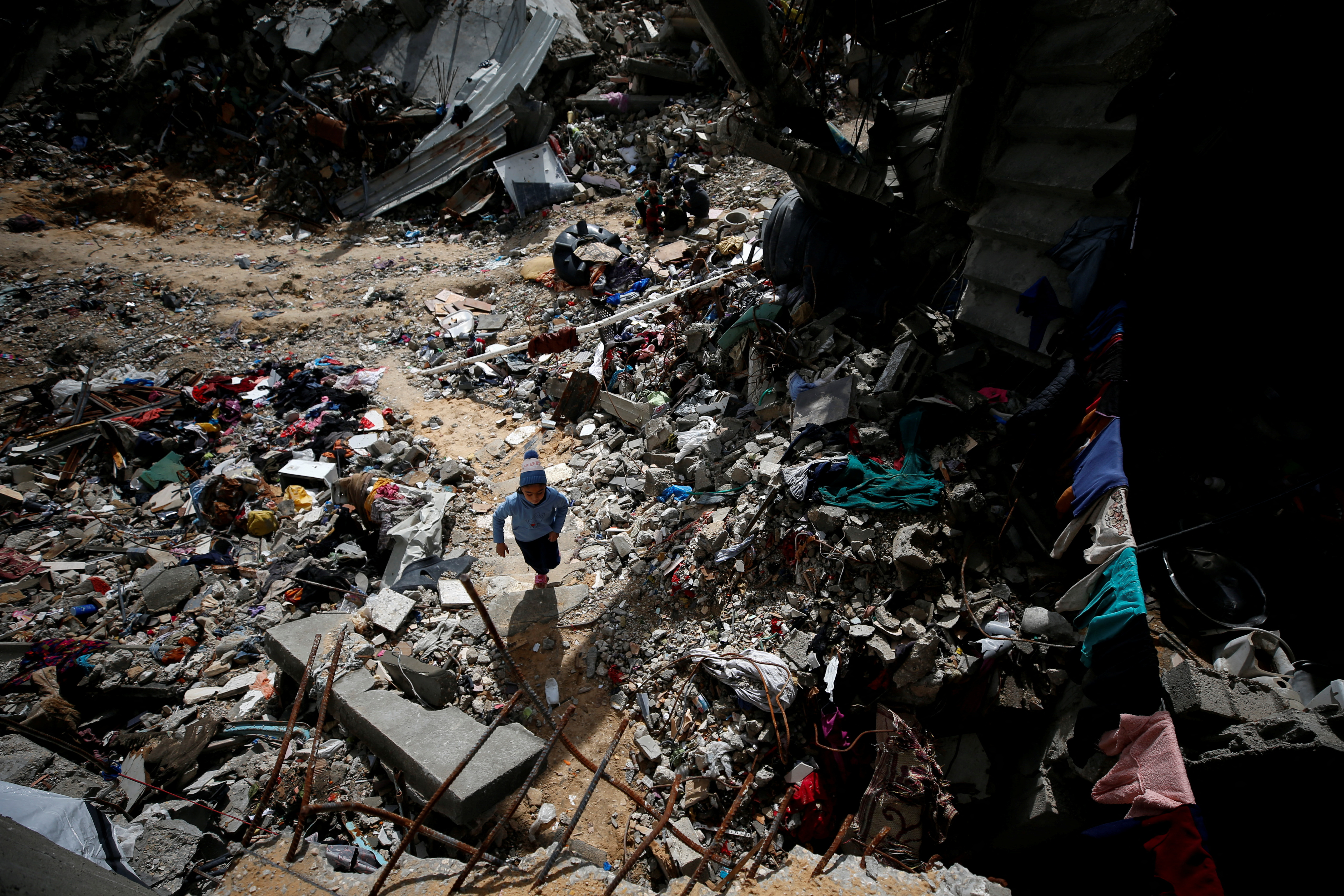 Displaced Palestinians endure life amidst destruction in Gaza