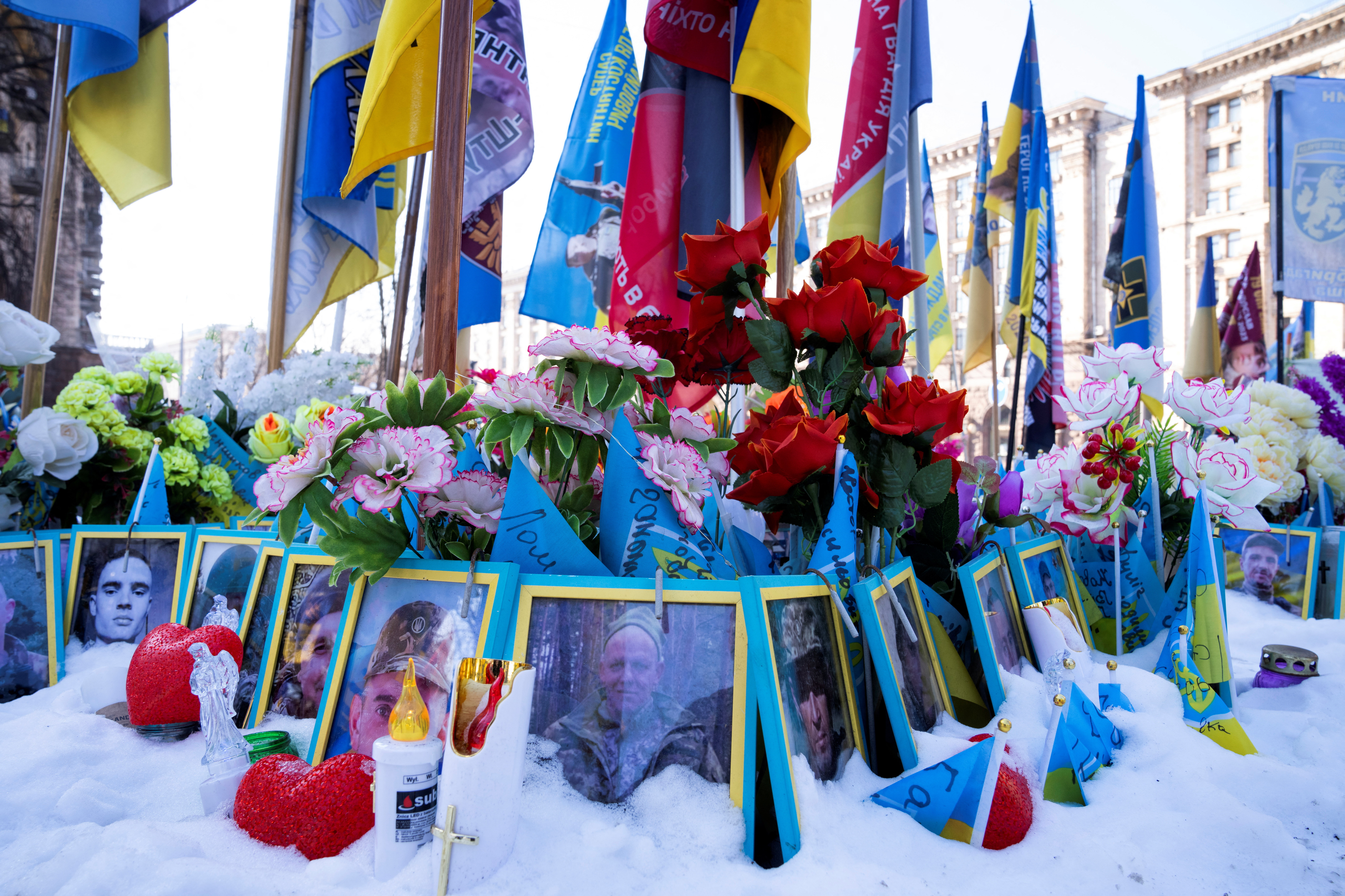 Tributes in Kyiv to mark the third anniversary of Russia's invasion