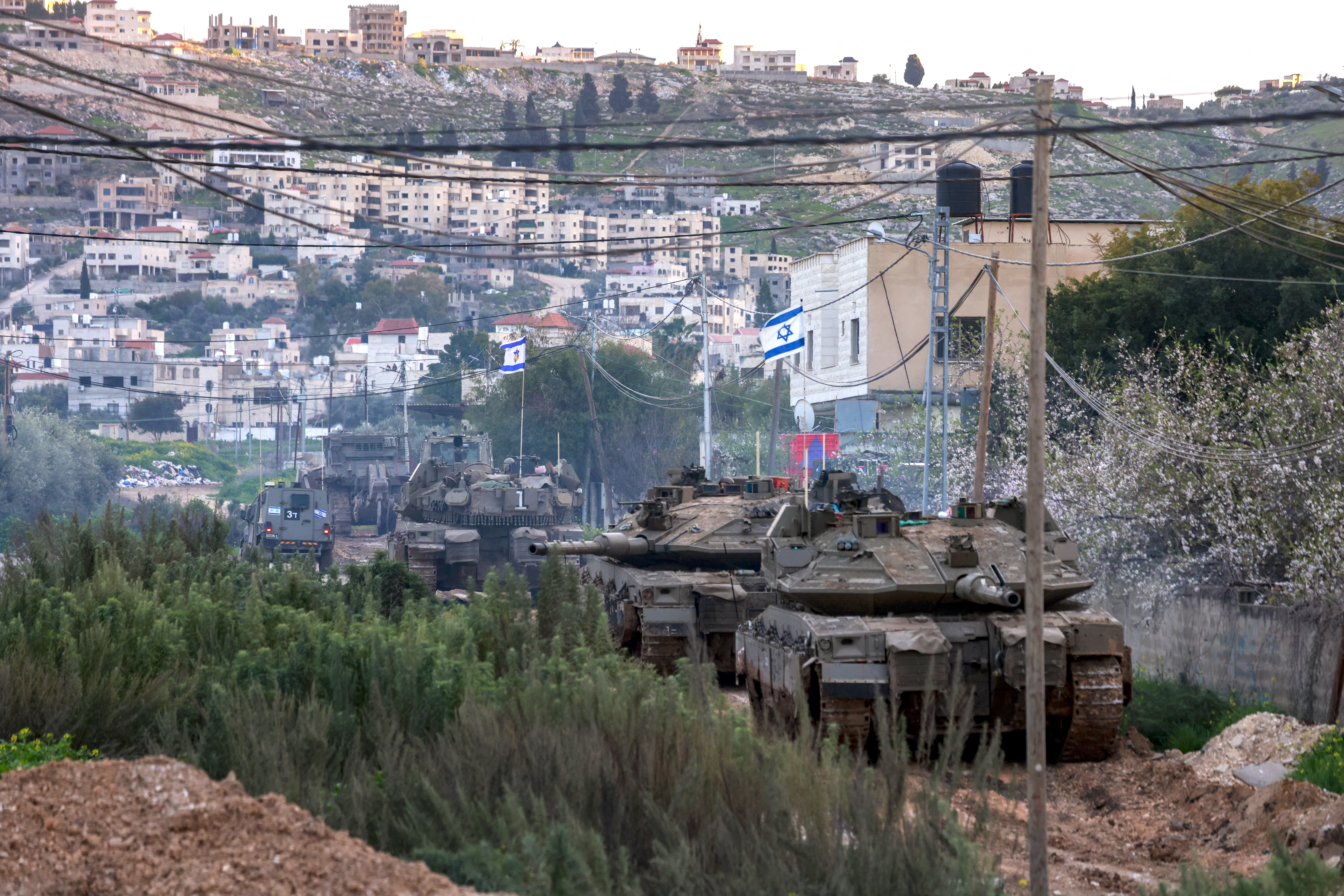 Israel sends tanks into West Bank for first time in decades