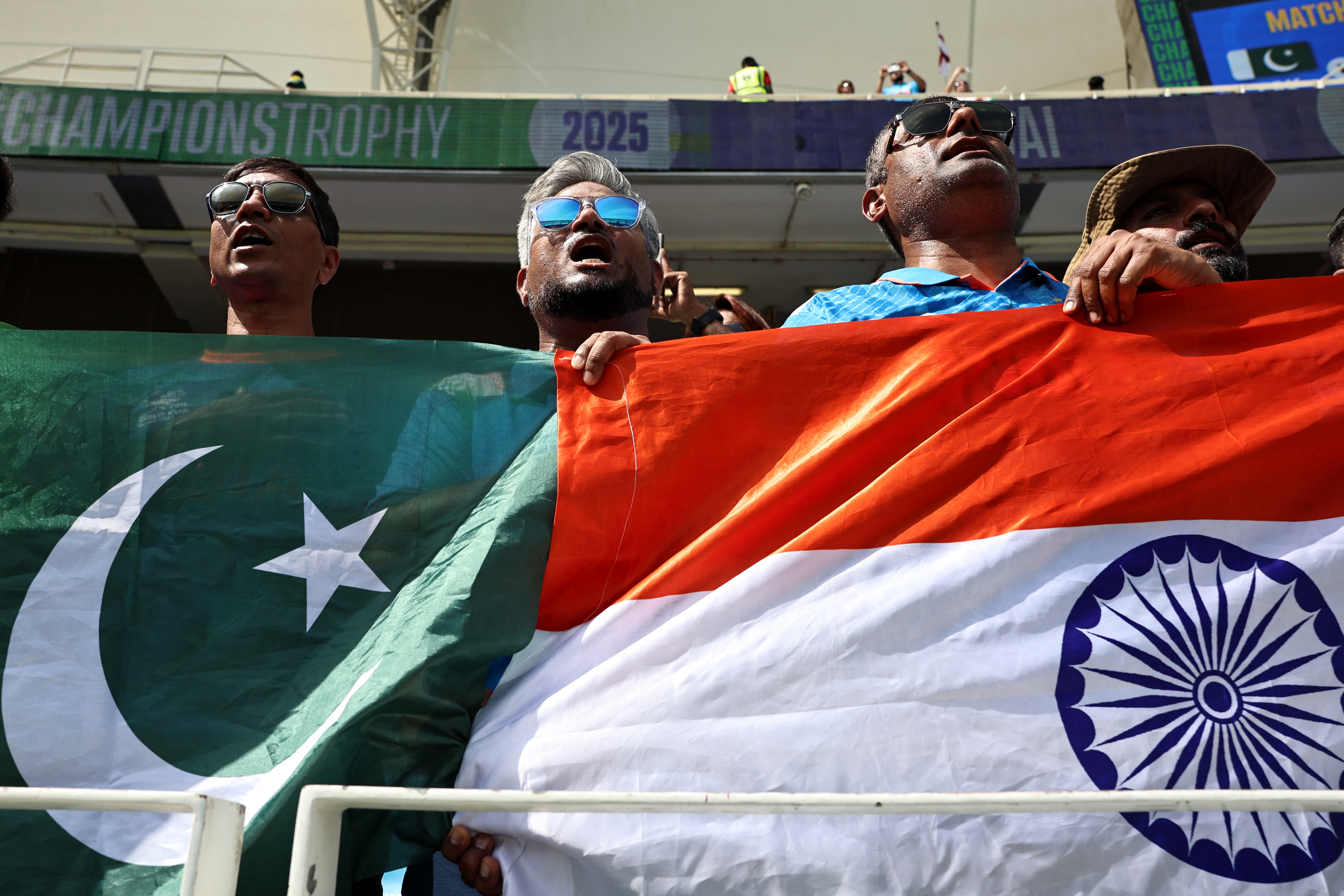India Pakistan cricket fans