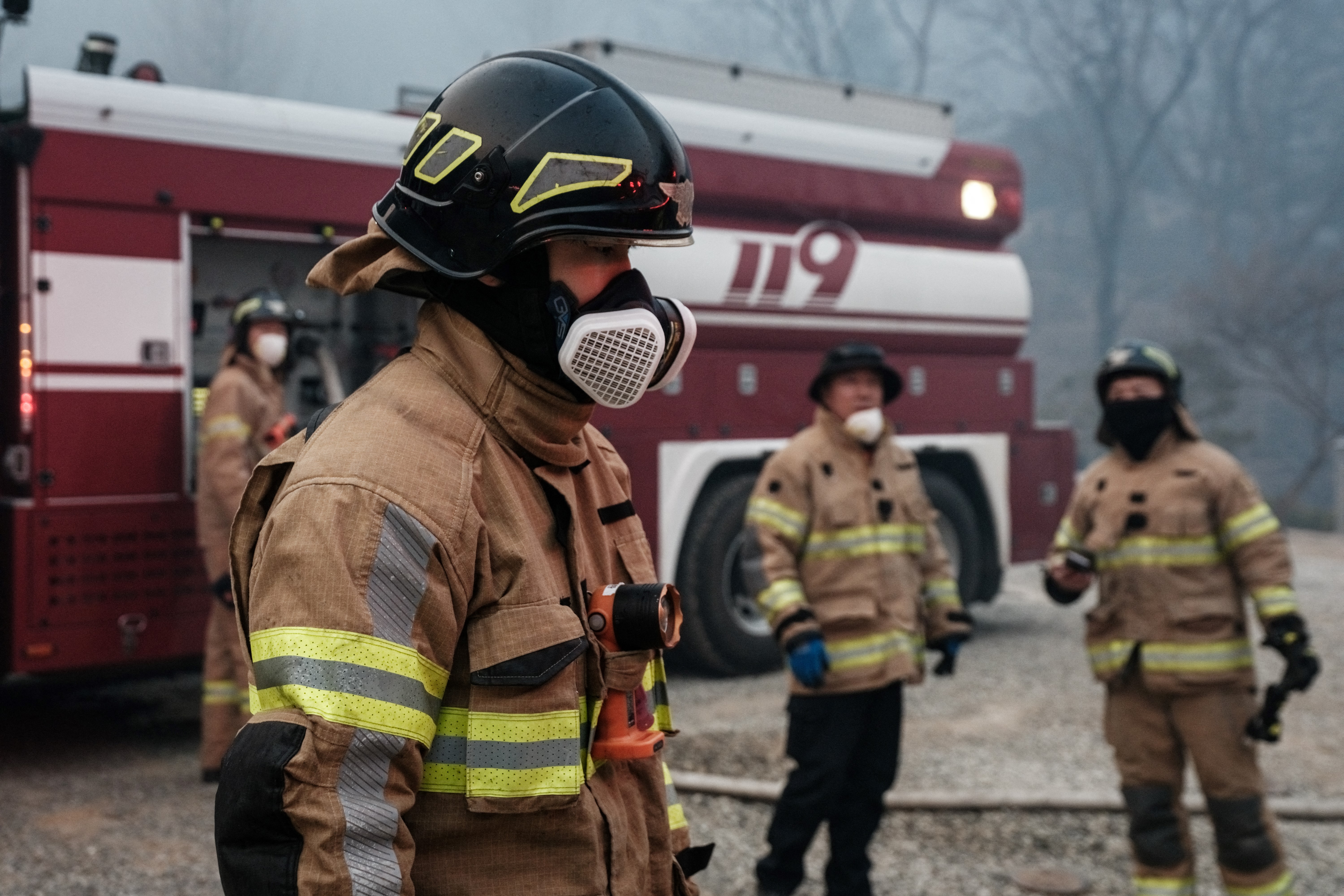 Wildfires kill 18 and displace thousands in South Korea