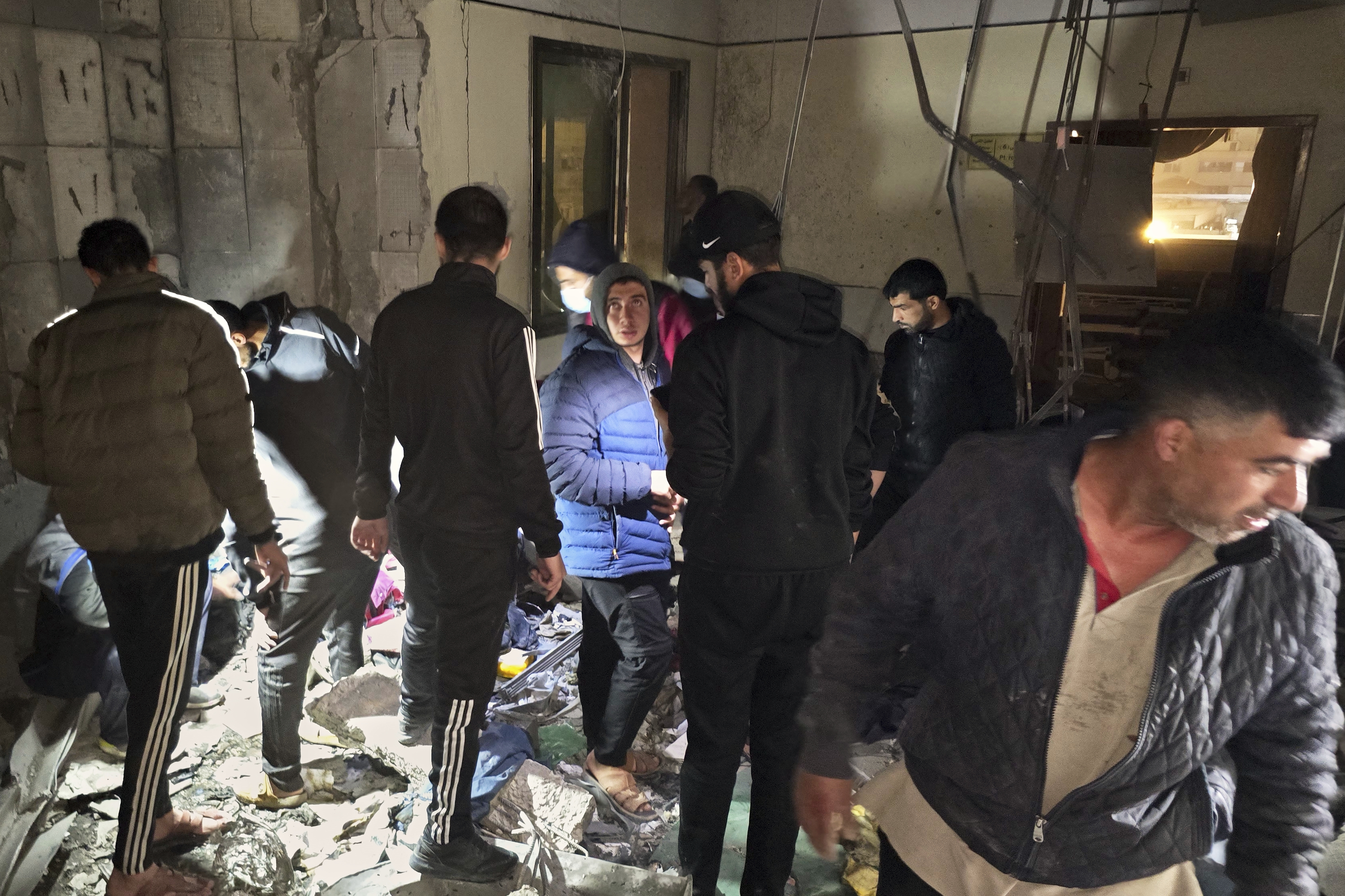 Israel strikes the largest hospital in southern Gaza