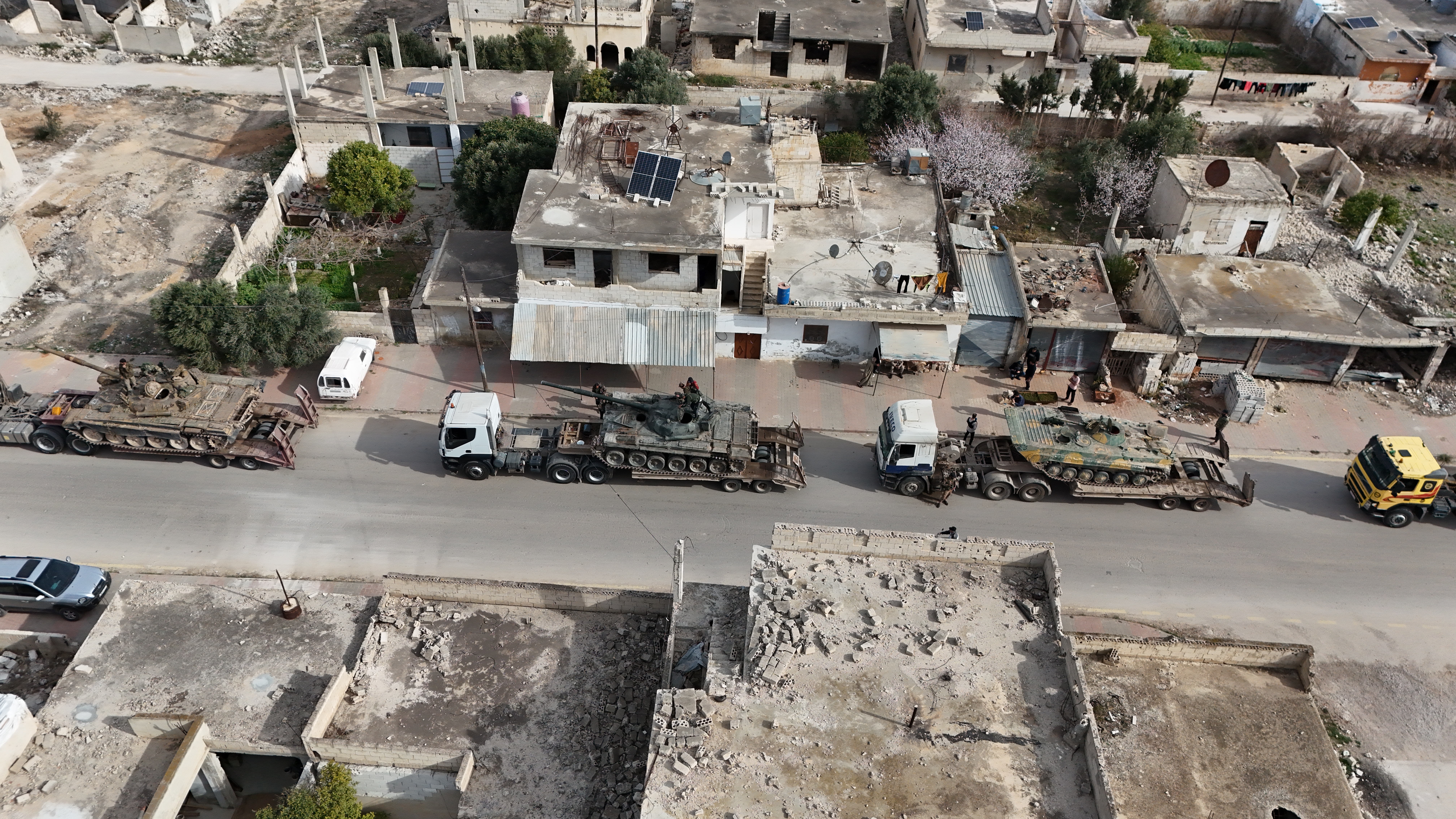 Syrian army reinforces the border with Lebanon