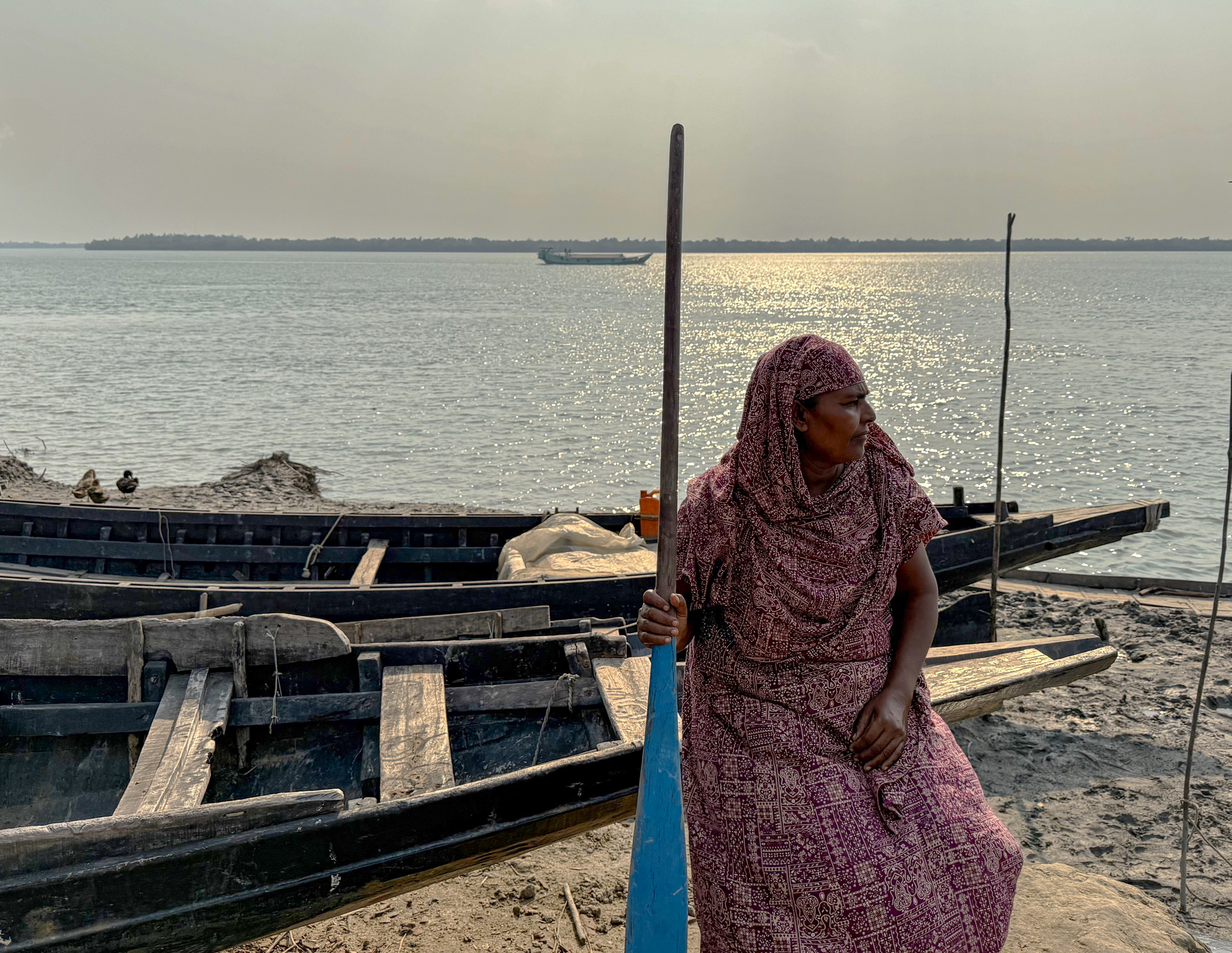The fisherwoman of the Sundarbans - Mahfuza [Rubayet Mahmood/Al Jazeera]