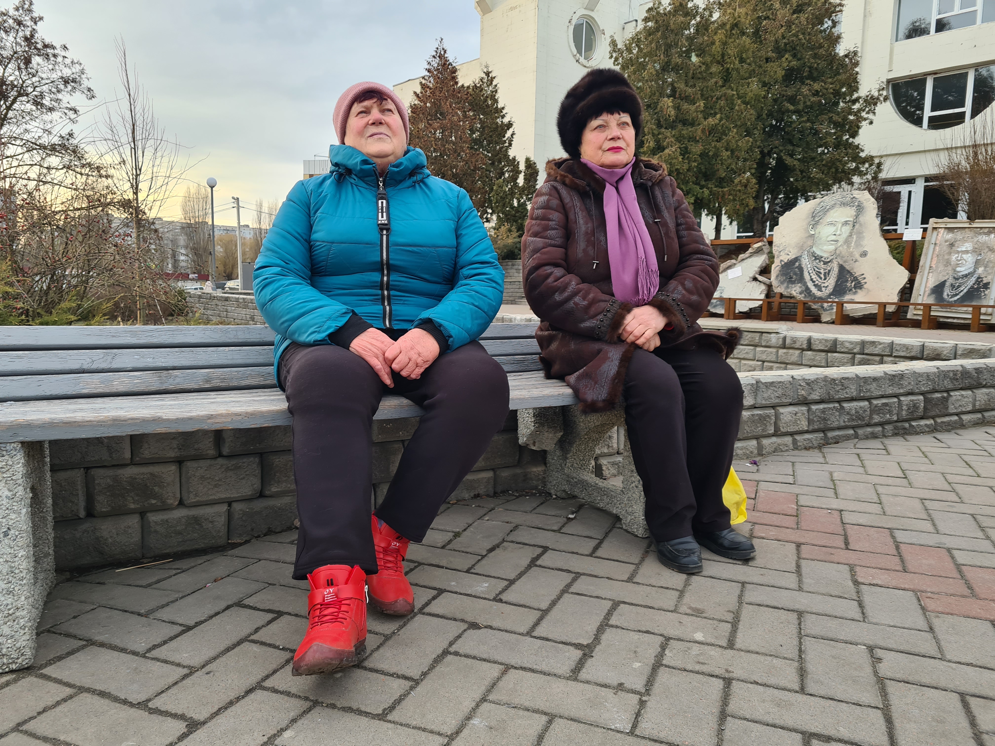 Russian bombs and soldiers destroyed the apartments of Hanna Ryashchenko (left) and Mariya Vasylenko (right)-1741862750