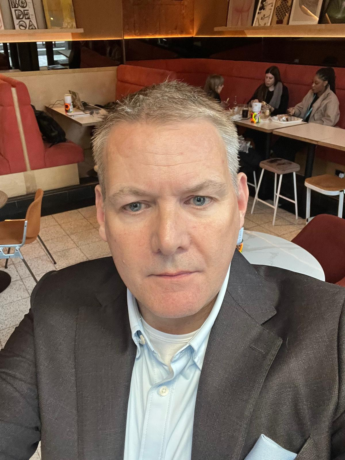 Simon English