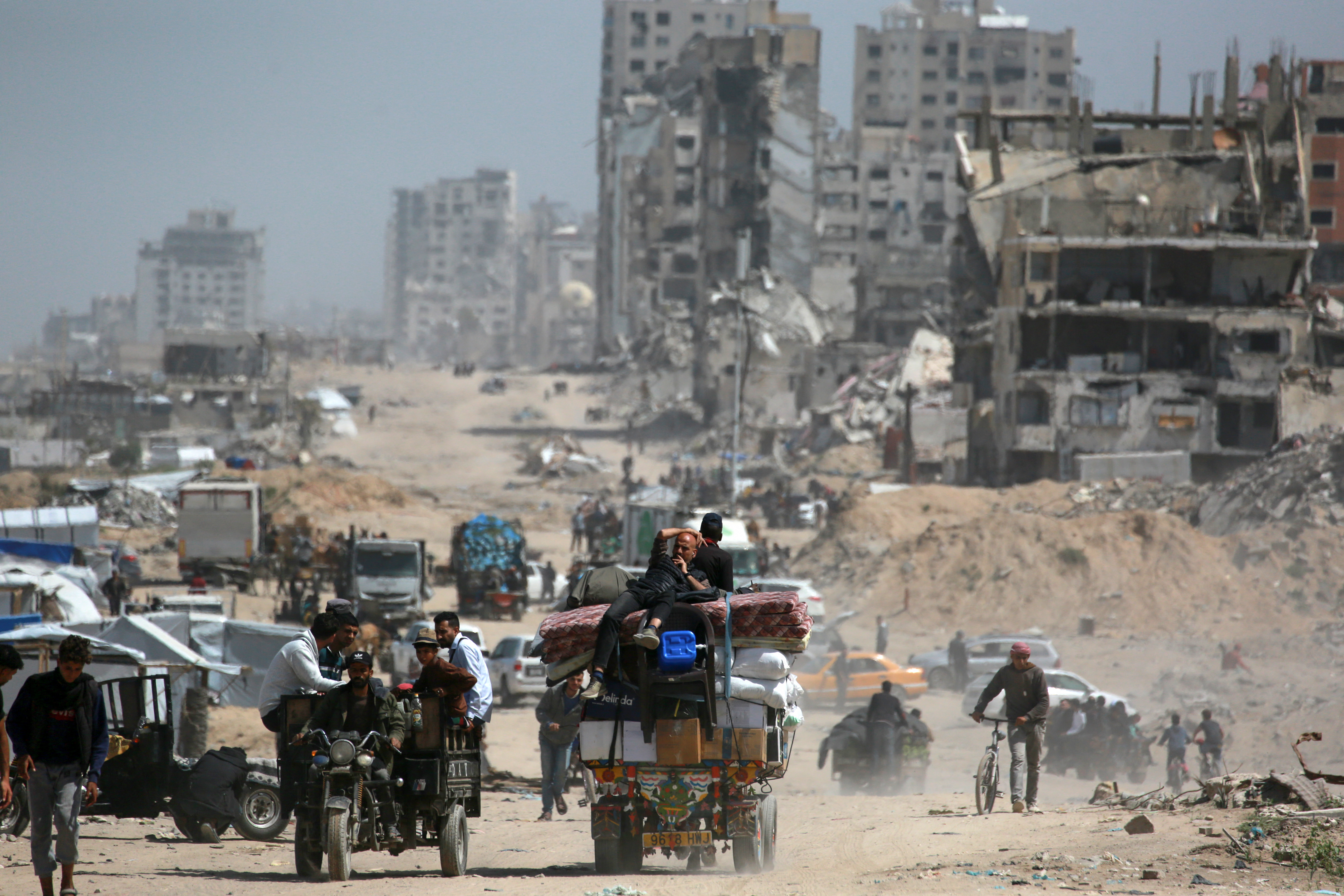 Overnight Israeli attacks hit tent shelters, homes in southern Gaza