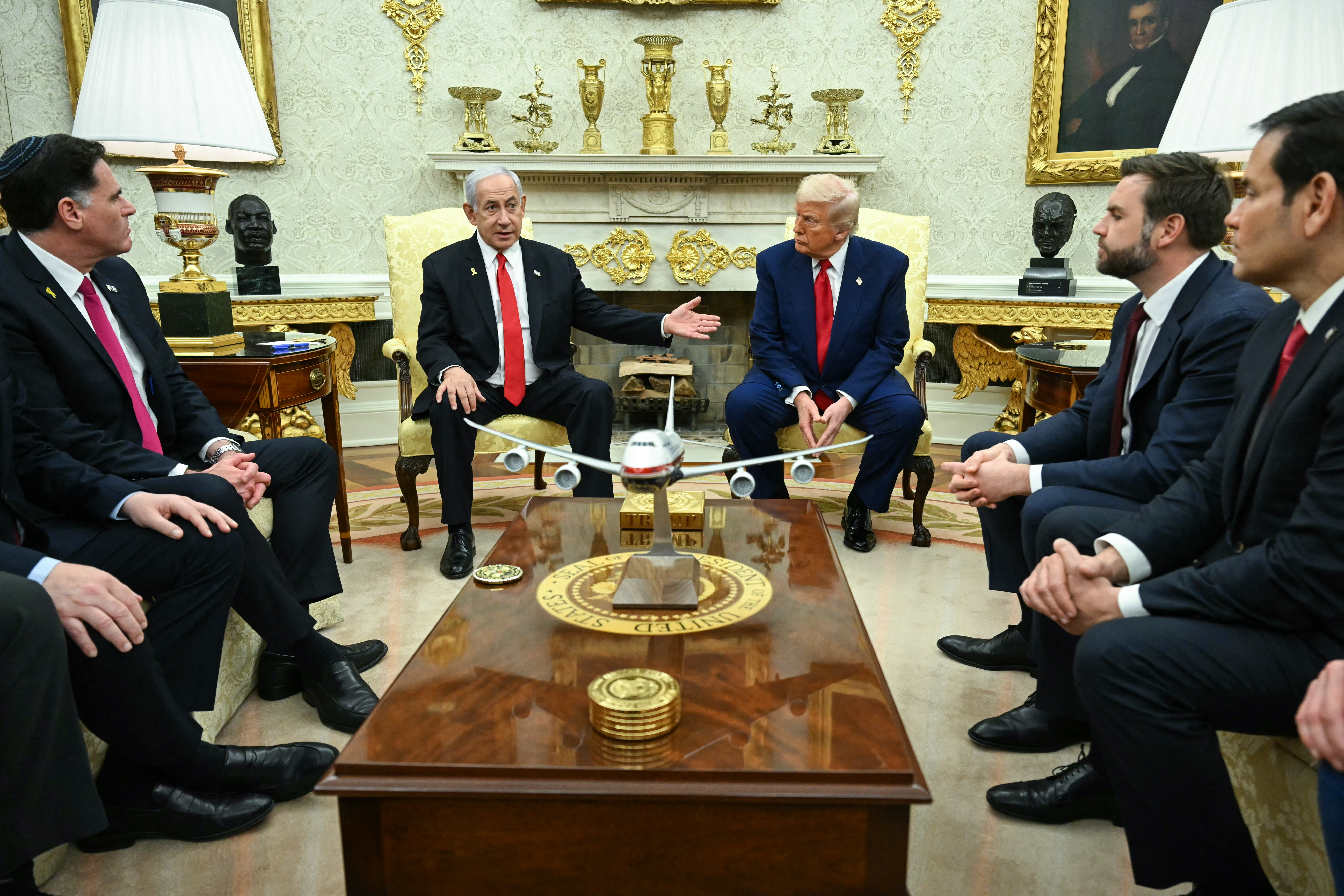 US President Donald Trump meets with Israeli Prime Minister Benjamin Netanyahu in the Oval Office of the White House in Washington, DC, on April 7, 2025. [Saul Loeb/AFP]