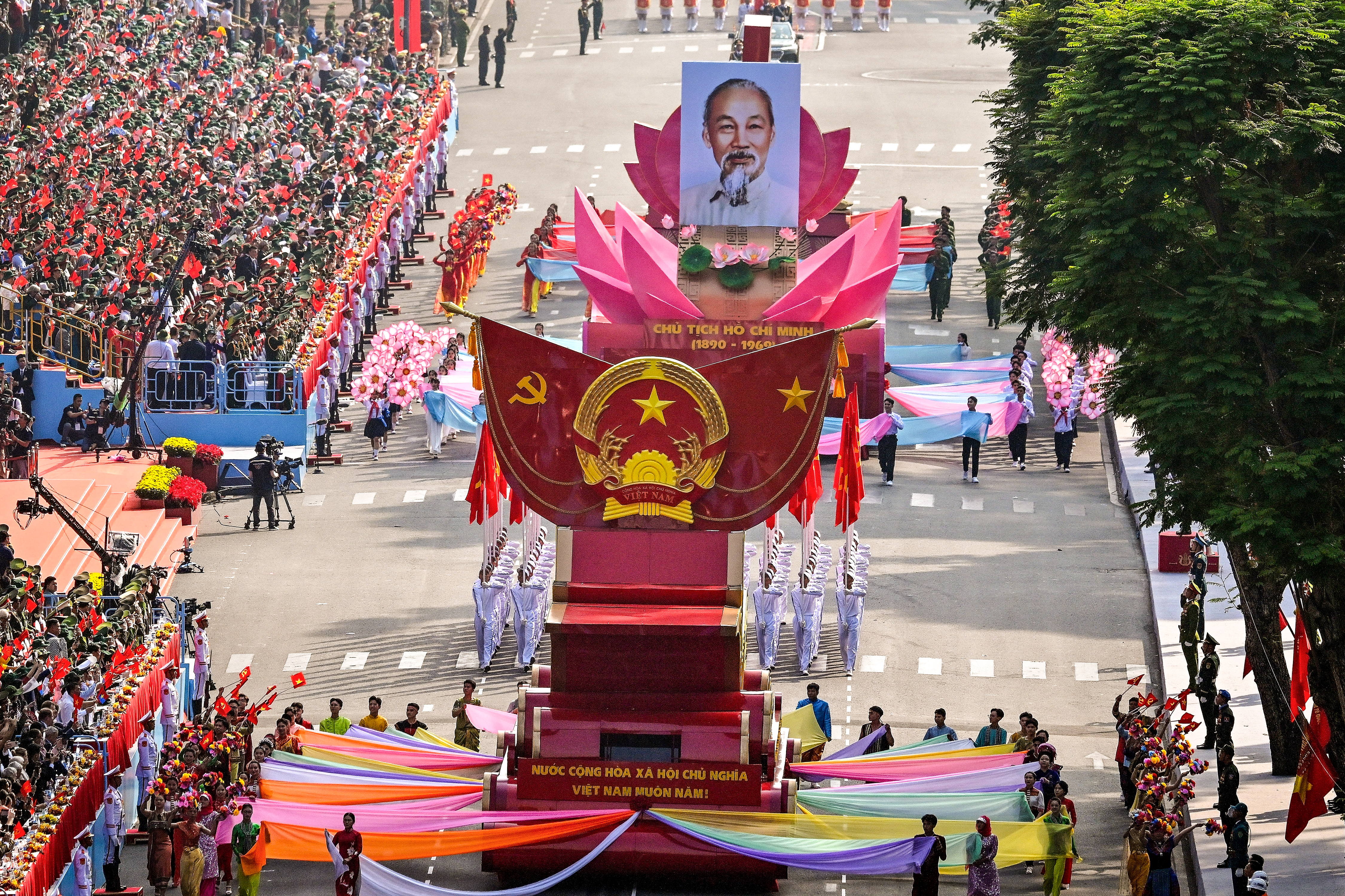 Soldiers march during a parade marking the 50th anniversary of the fall of Saigon and the end of the Vietnam War in Ho Chi Minh City, on April 30, 2025 [Nhac Nguyen/AFP]