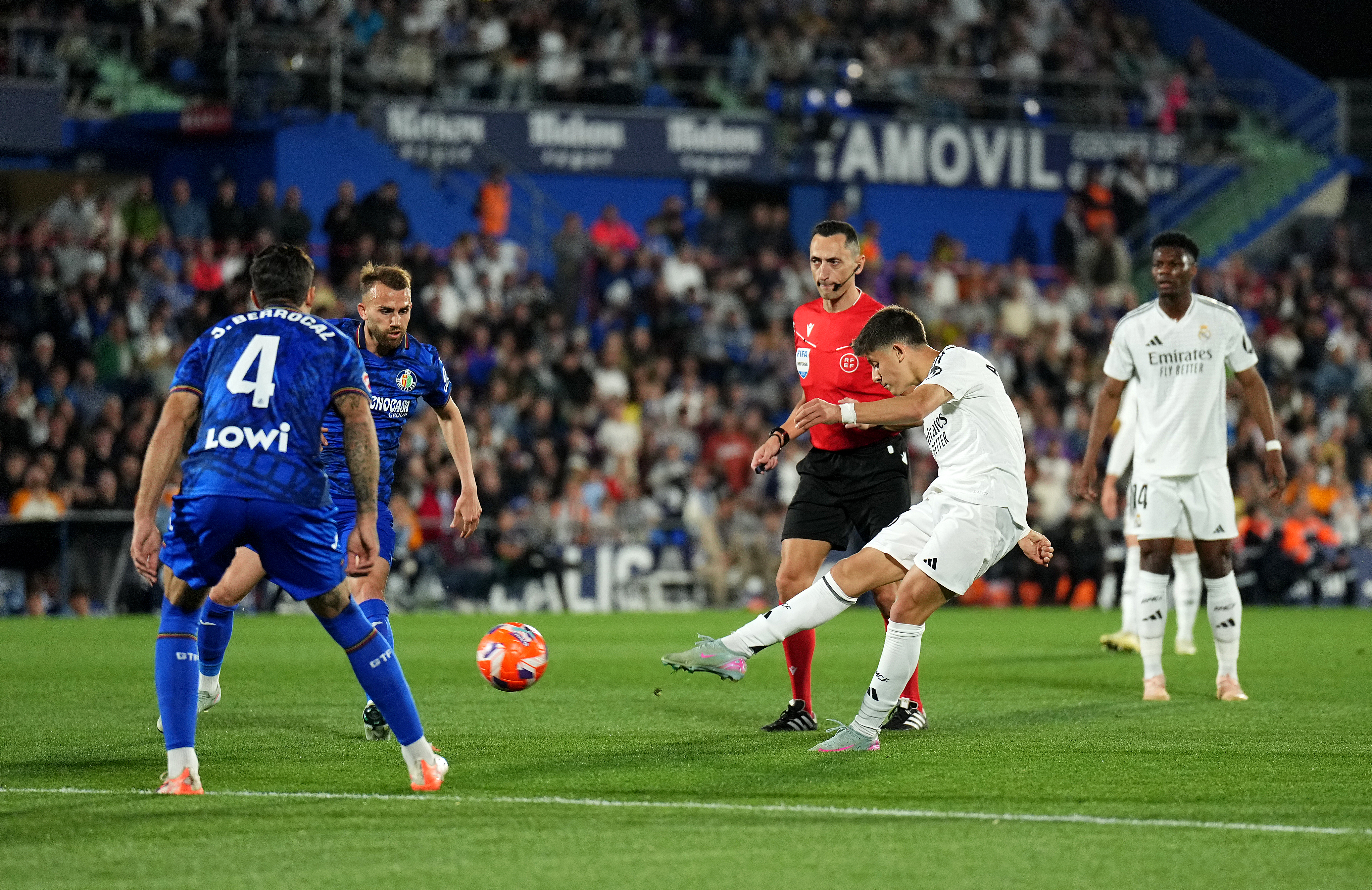 GETAFE, SPAIN - APRIL 23: Arda Gueler of Real Madrid scores his team's first goal during the LaLiga match between Getafe CF and Real Madrid CF at Coliseum Alfonso Perez on April 23, 2025 in Getafe, Spain. (Photo by Aitor Alcalde/Getty Images)