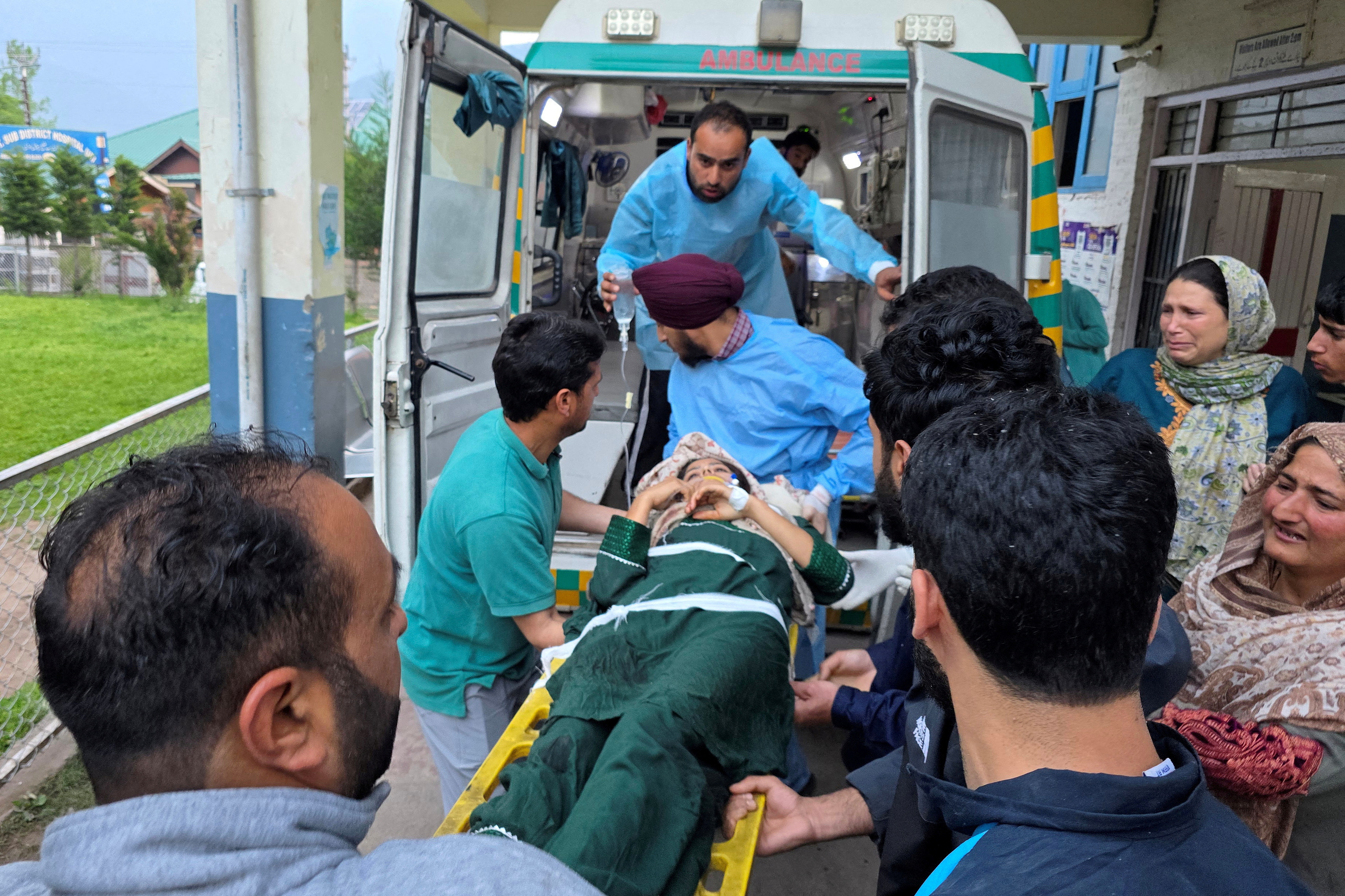 A girl who, according to her relatives, was injured in a cross border shelling in Uri sector is rushed to hospital for treatment in India-administered Kashmir's Uri, May 7, 2025. REUTERS/Stringer TPX IMAGES OF THE DAY