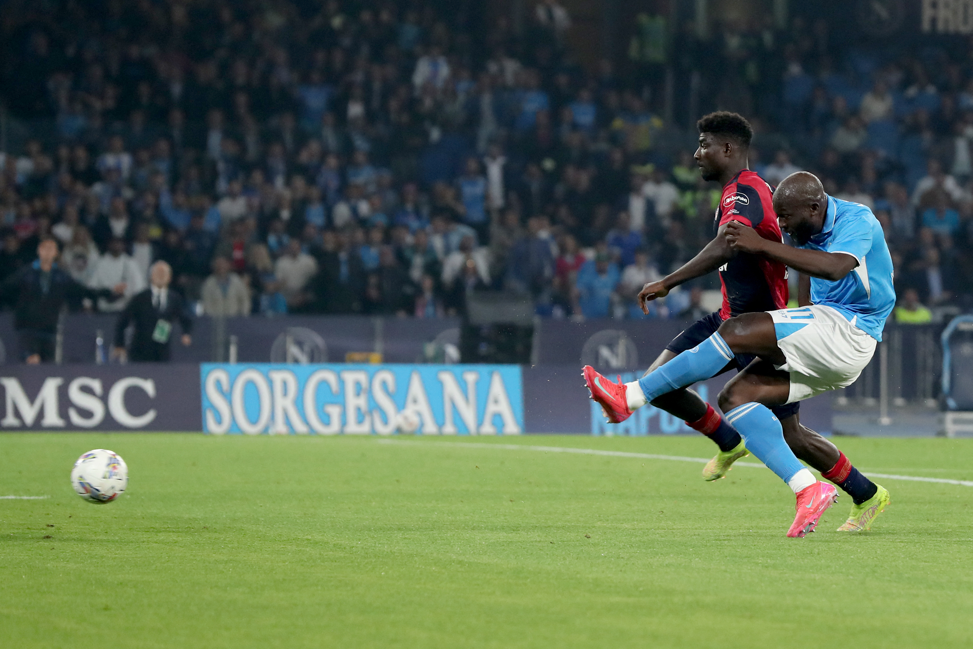 Napoli's forward Romelu Lukaku scores his team's second goal during the Italian Serie A match with Cagliari