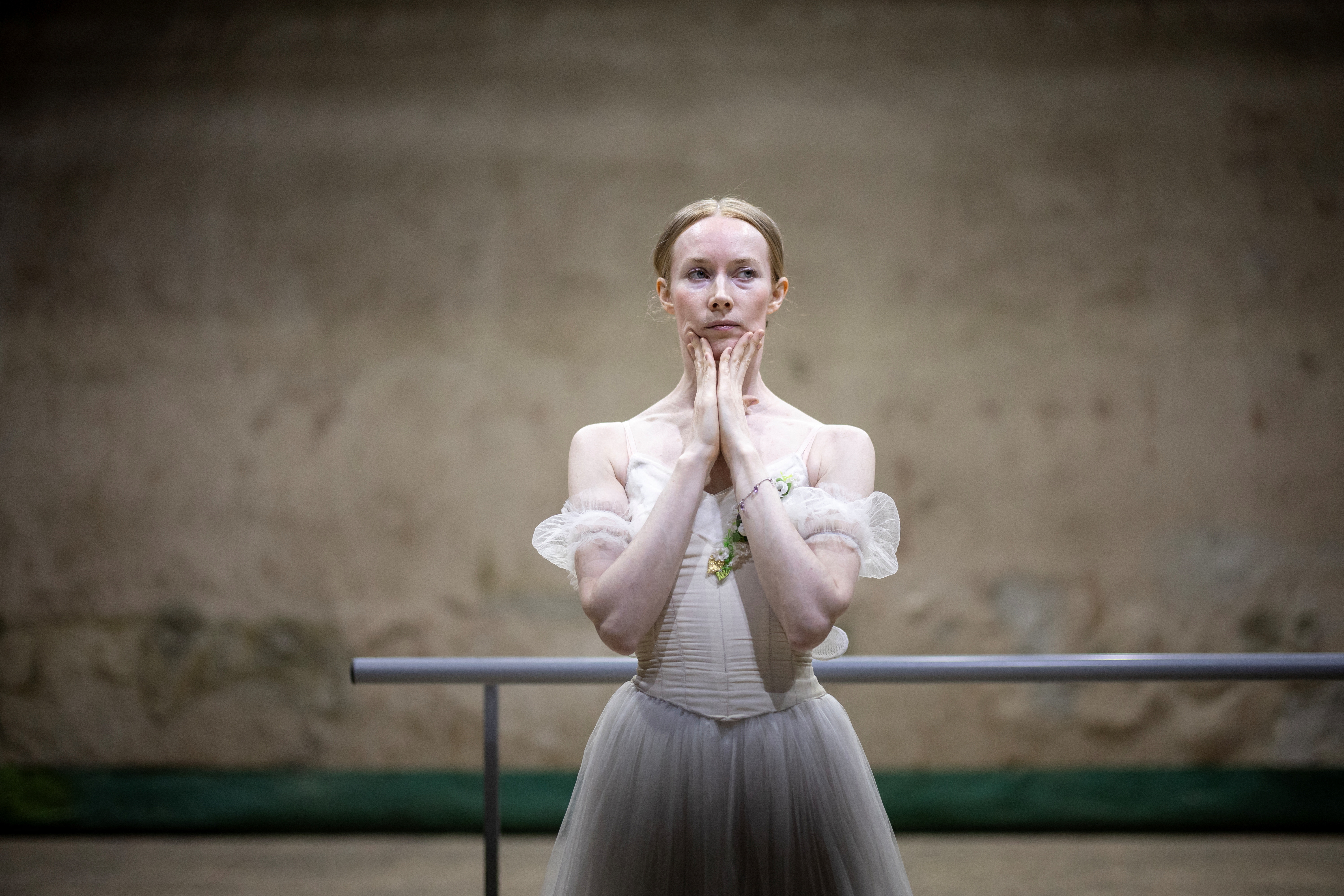 In Ukraine's Kharkiv, ballet offers hope to a war-torn city