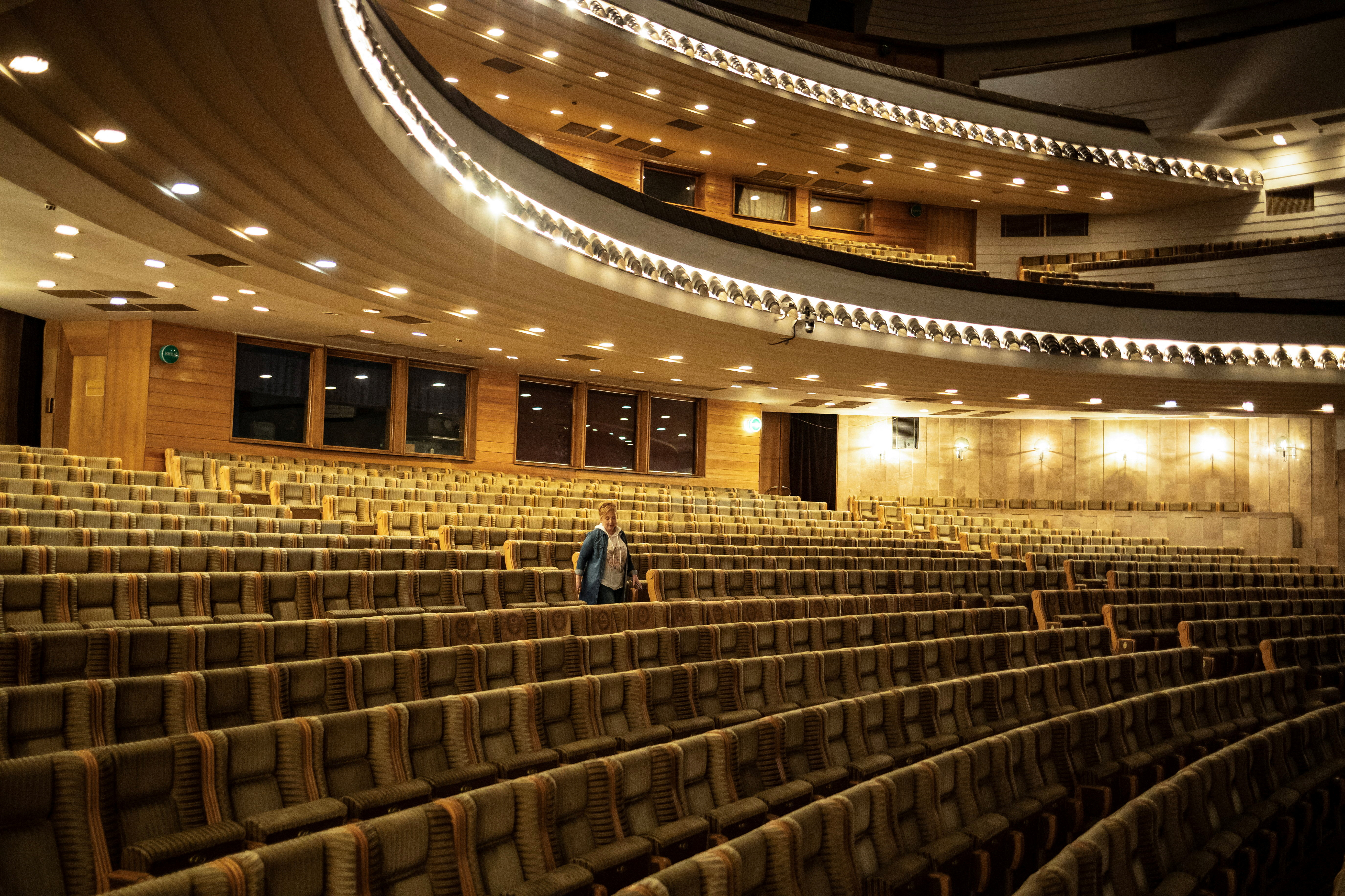 In Ukraine's Kharkiv, ballet offers hope to a war-torn city