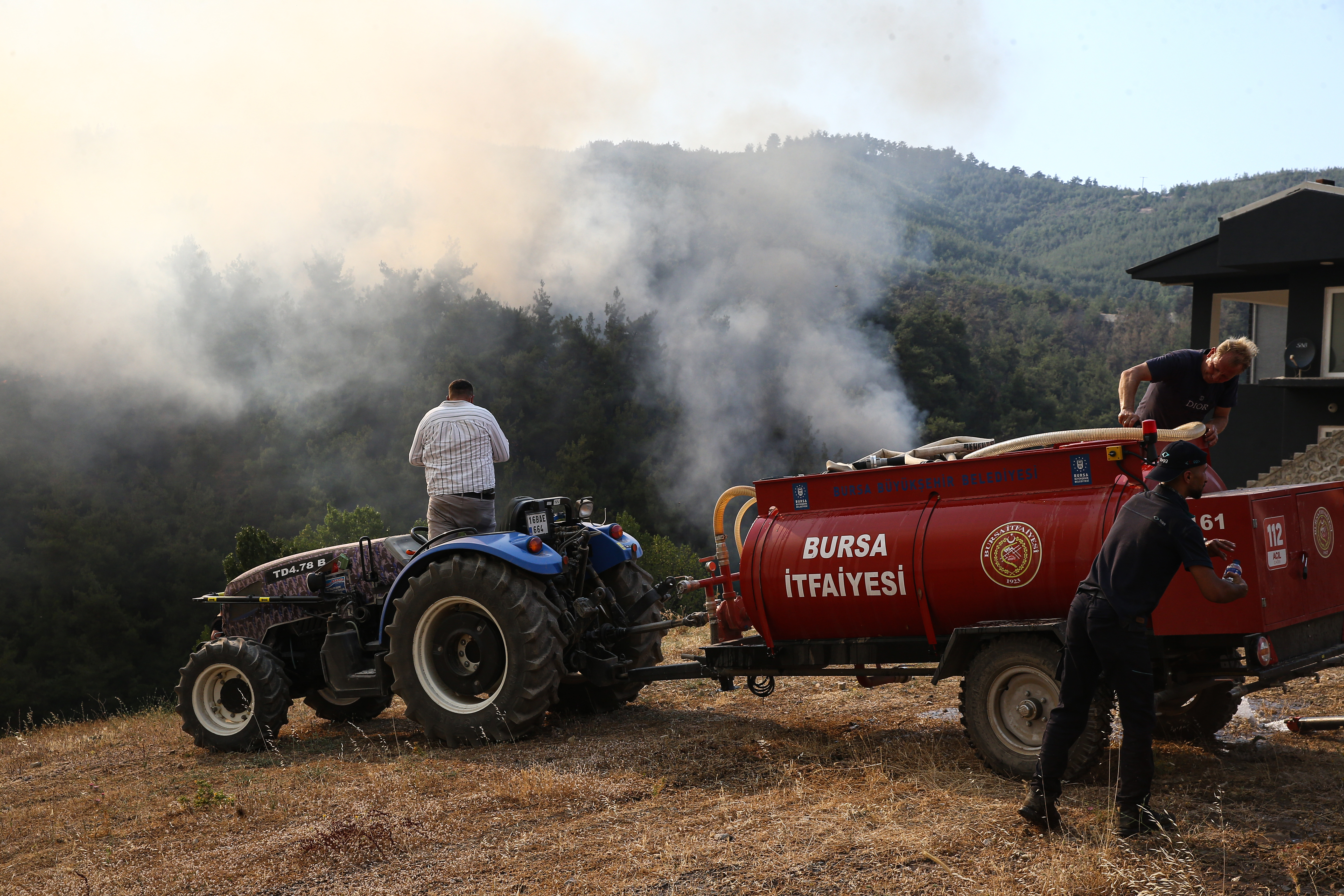 Wildfires threaten Turkey's fourth-largest city