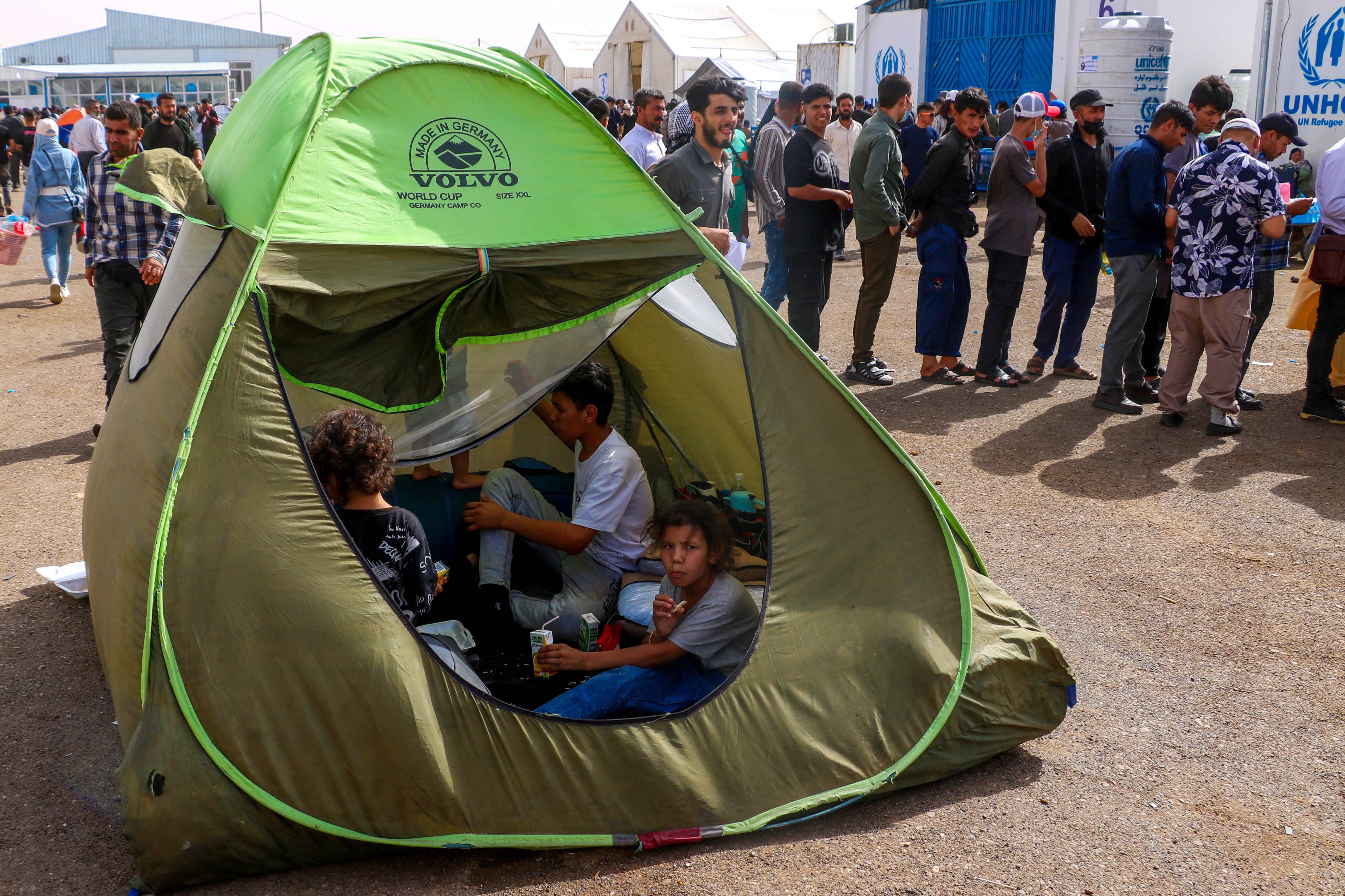 Afghan refugees arrive from Iran at Islam Qala border between Afghanistan and Iran