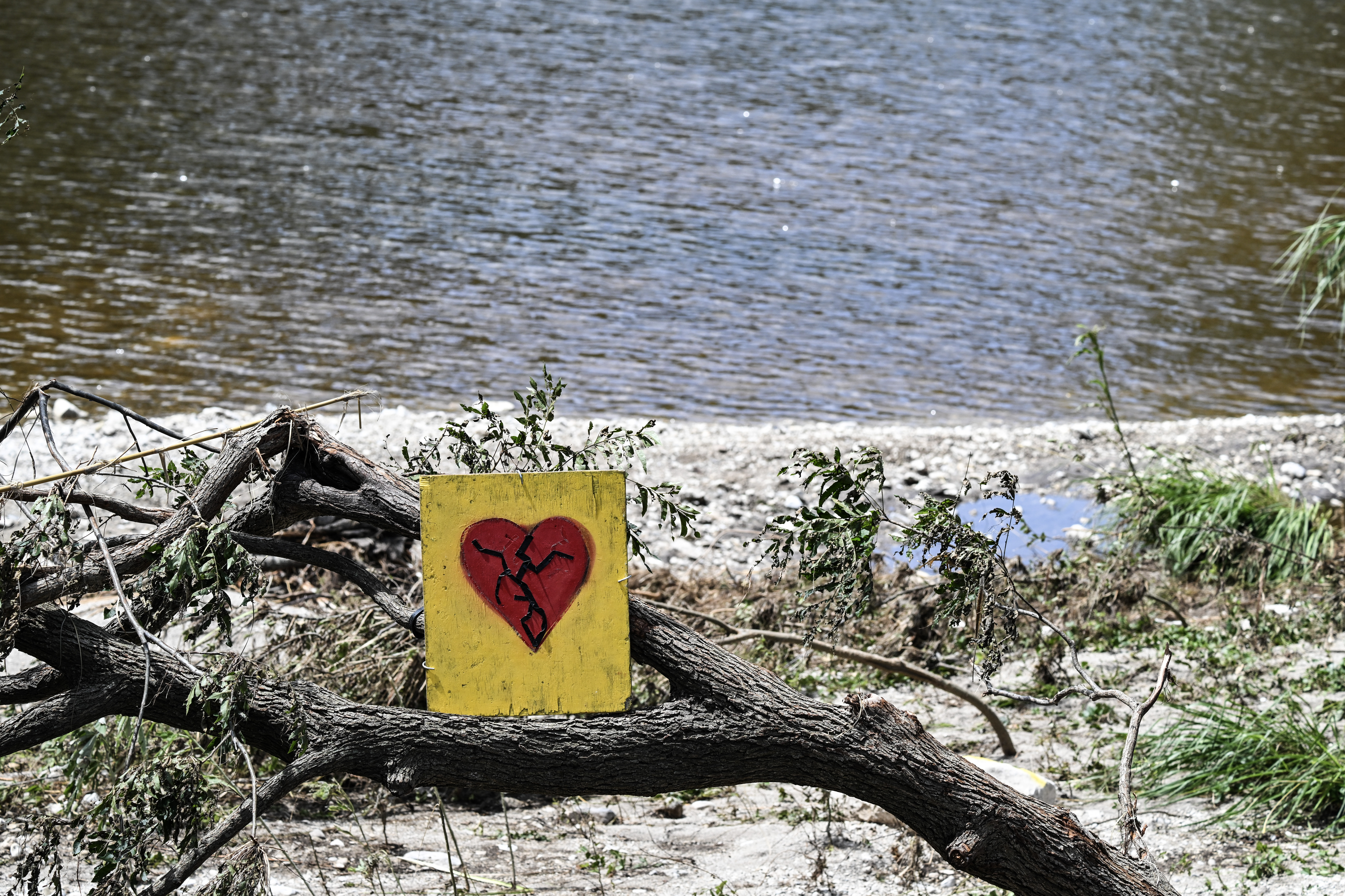 Texas floods leave over 160 missing, death toll rises to 109