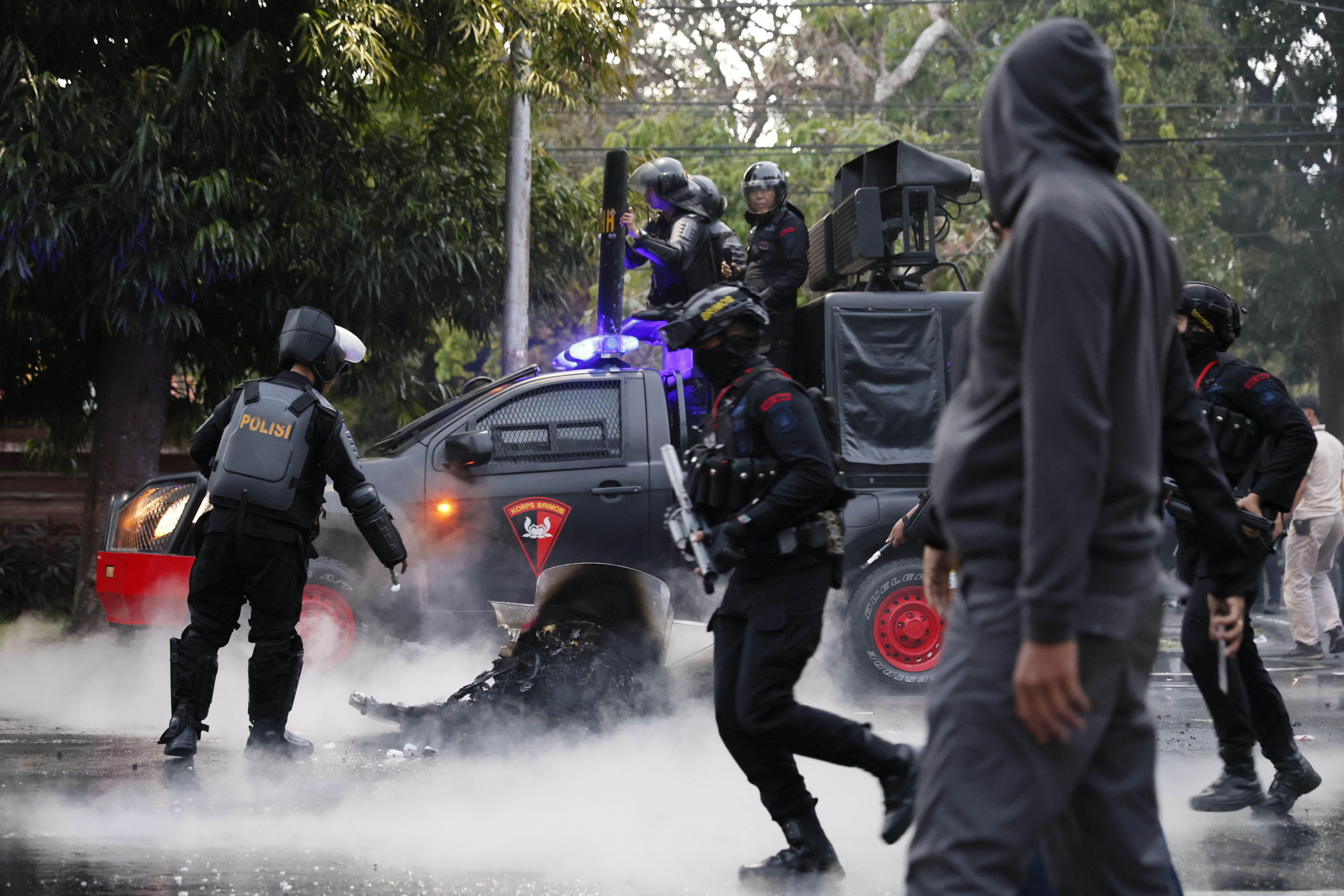 Indonesia protest blaze kills 3 as anger erupts over driver's death