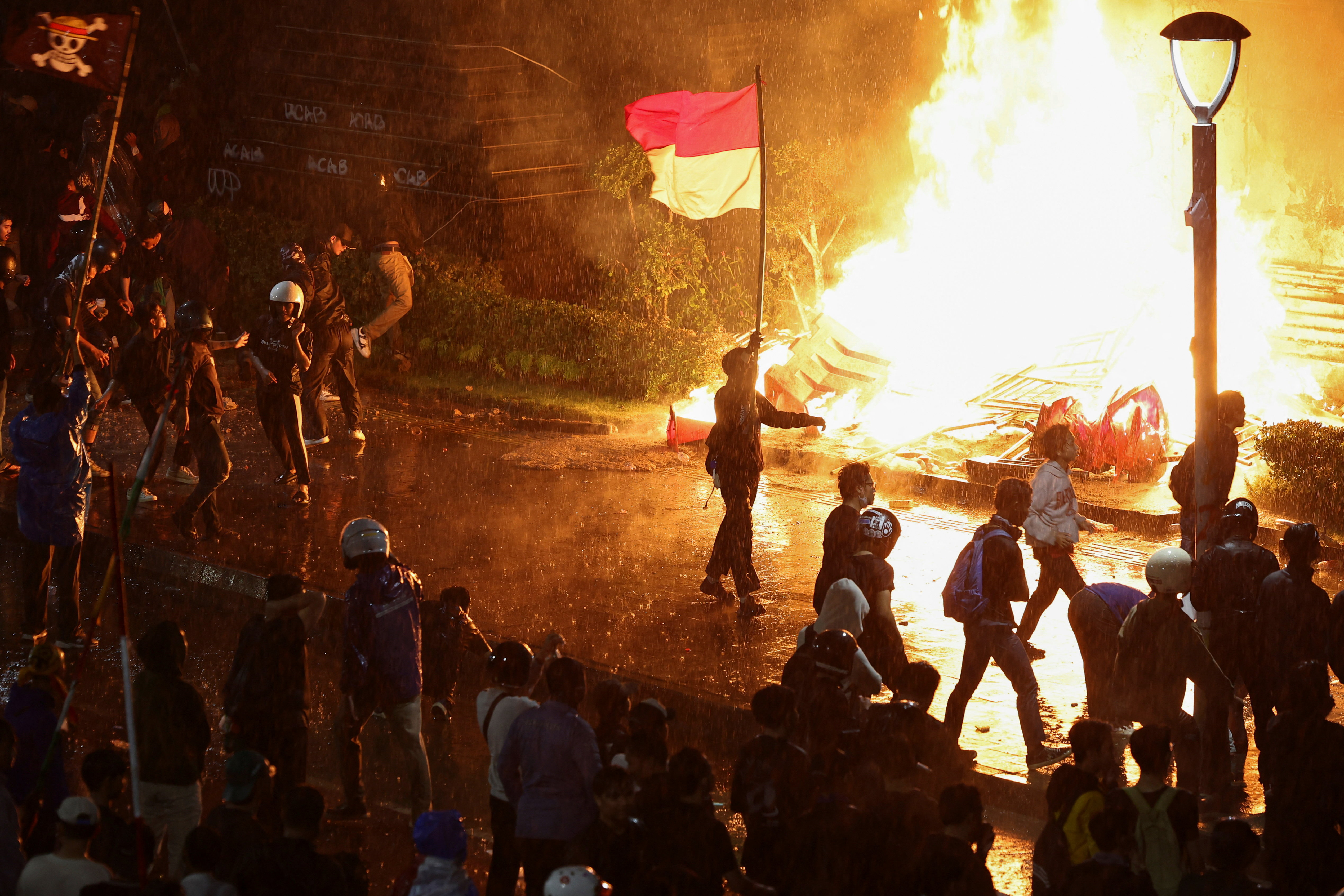 Indonesia protest blaze kills 3 as anger erupts over driver's death