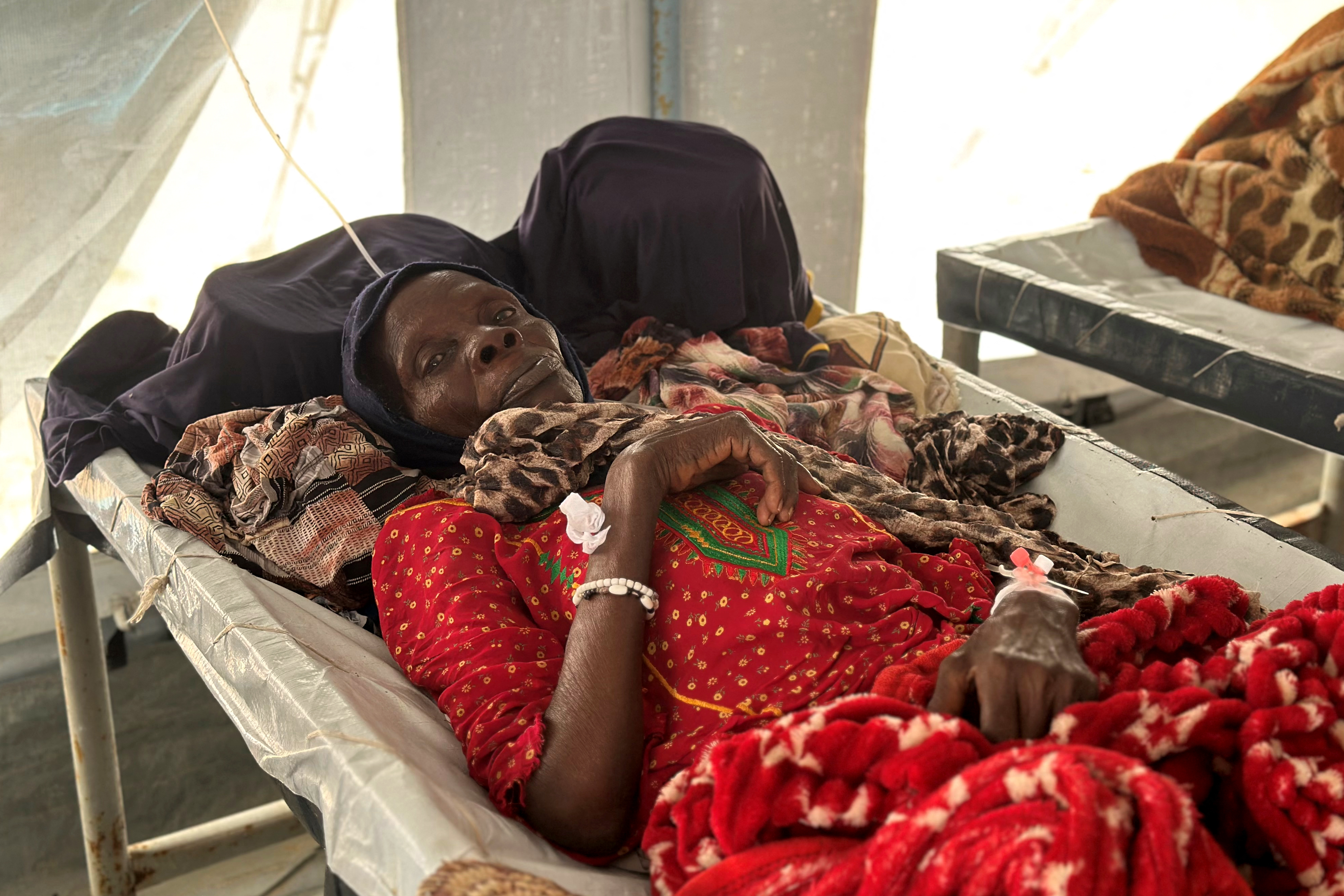Sudan refugees face cholera outbreak with nothing but lemons for medicine