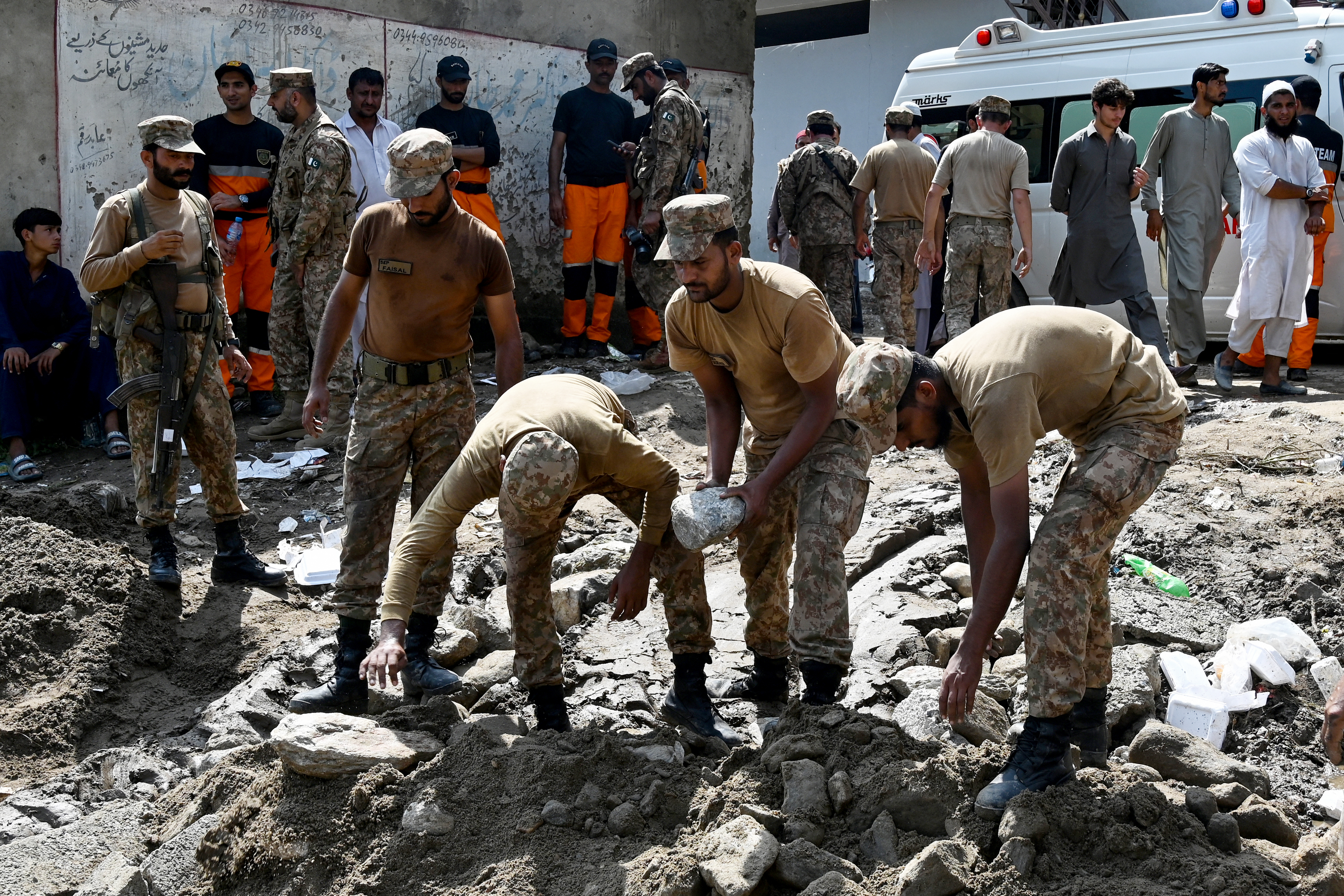 Hopes for survivors wane after Pakistan flooding kills hundreds