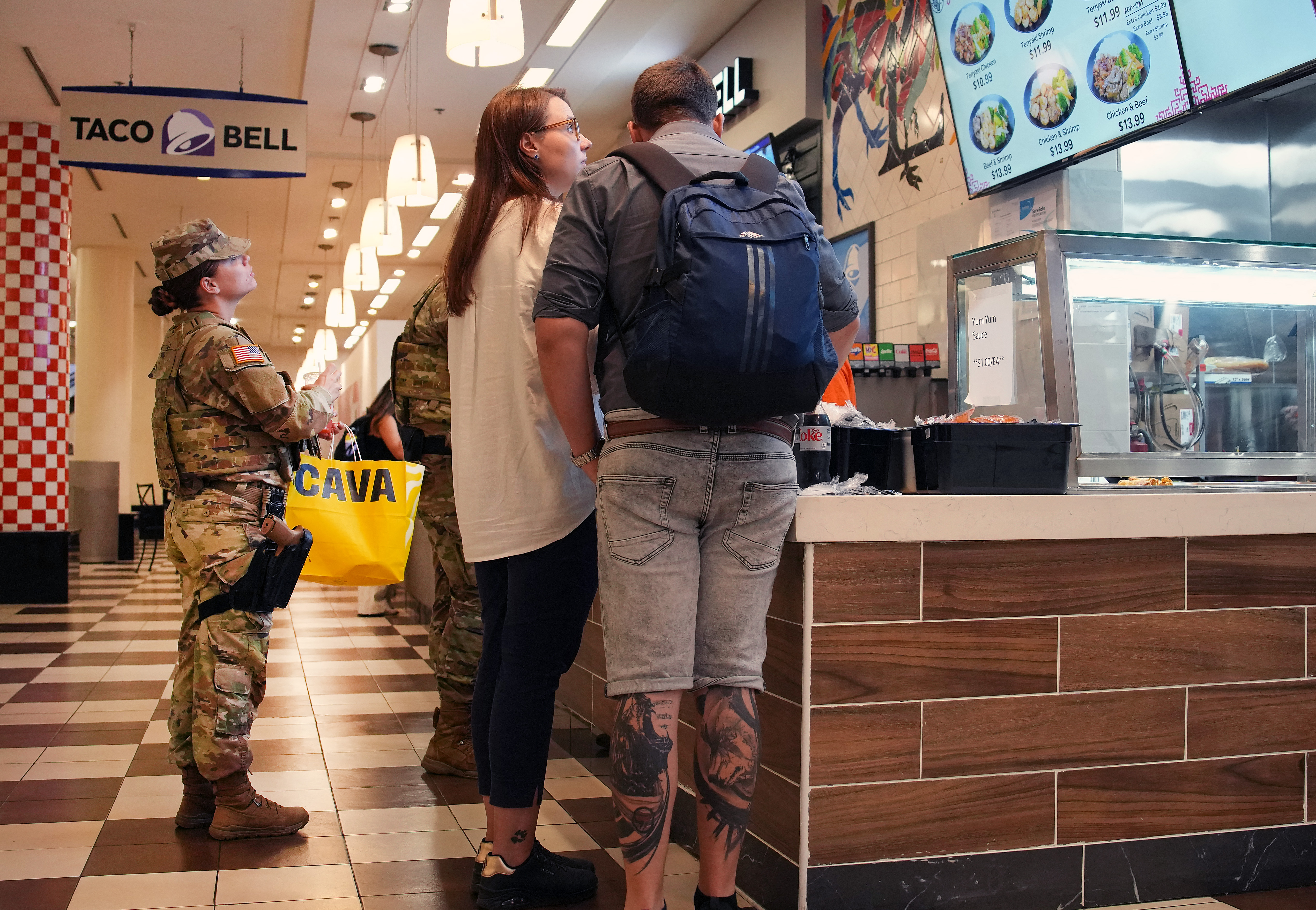 Trump tightens grip on security in Washington