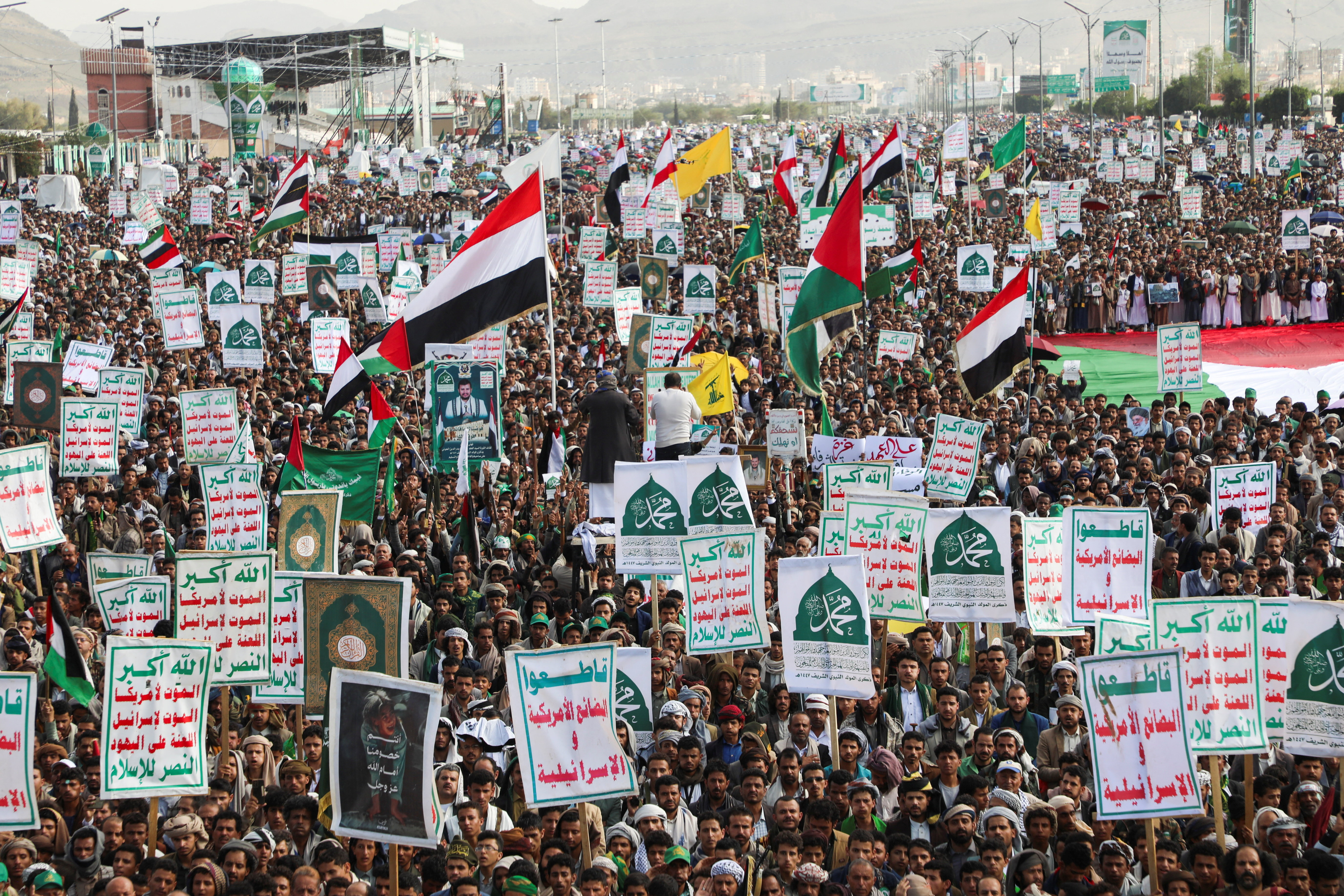 Protesters, mainly Houthi supporters, demonstrate to show support to Palestinians in Gaza at Sabeen Square in Sanaa, Yemen August 29, 2025. [Stringer/Reuters]