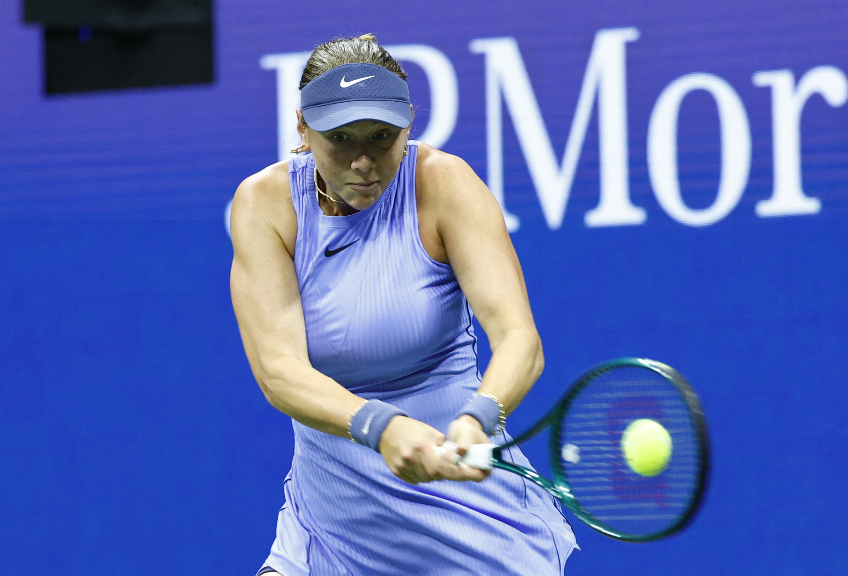 Amanda Anisimova in action.