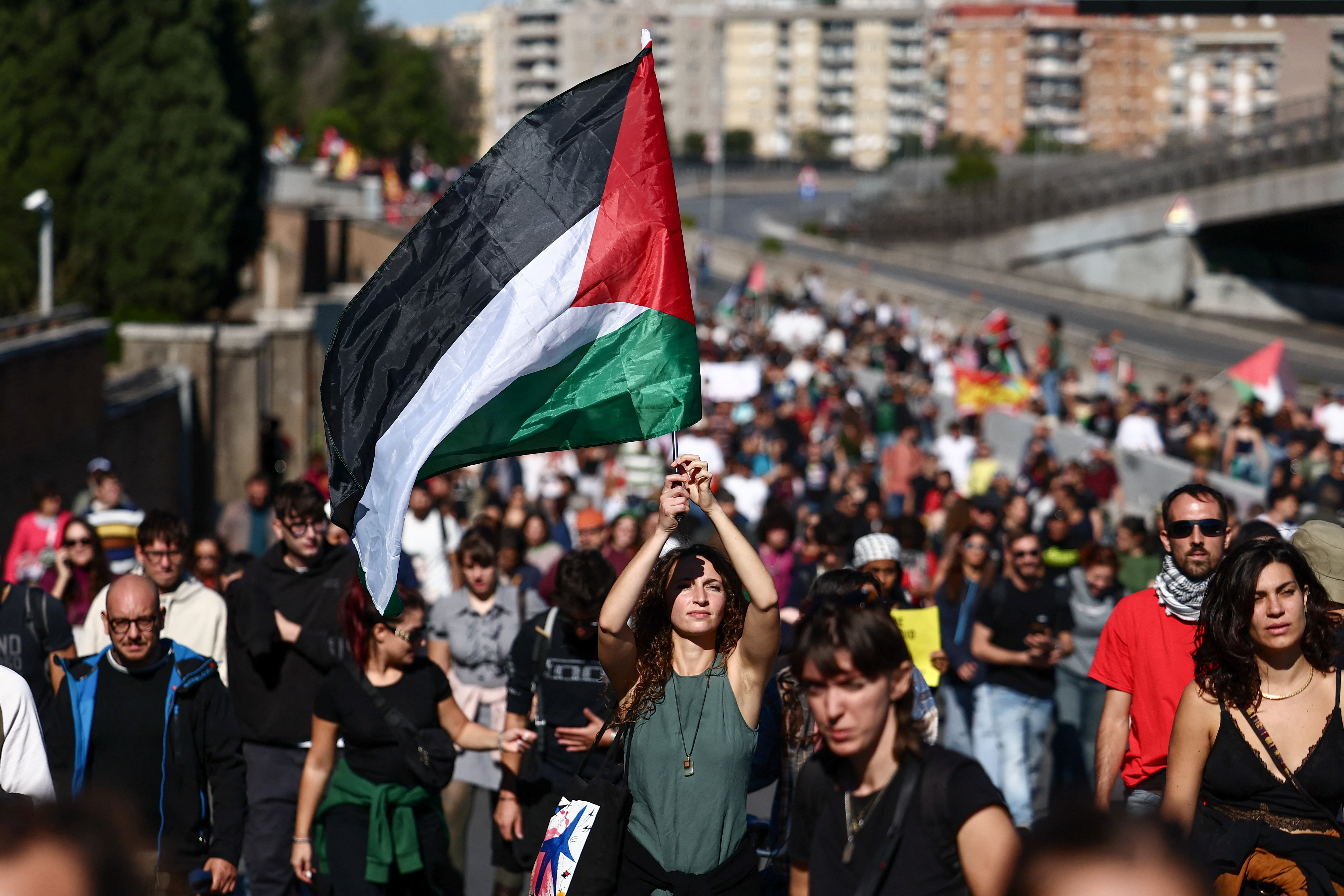 Pro-Palestinian demonstrators protest during a nationwide strike called by the USB union to condemn the Israeli forces' interception of the Global Sumud Flotilla vessels aiming to reach Gaza and break Israel's naval blockade, in Rome, Italy, October 3, 2025. REUTERS/Yara Nardi