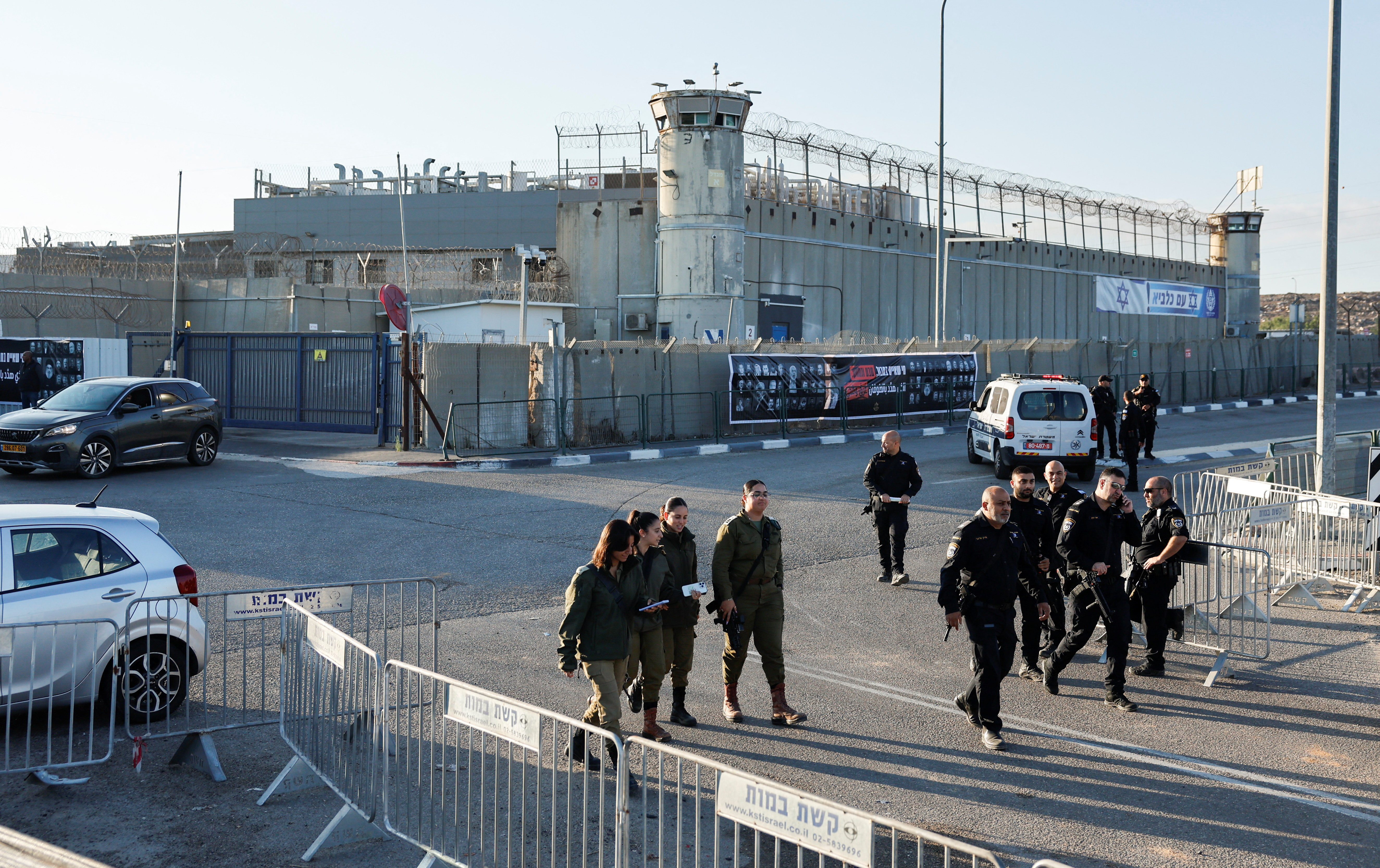 Security officials outside of an Israeli military prison