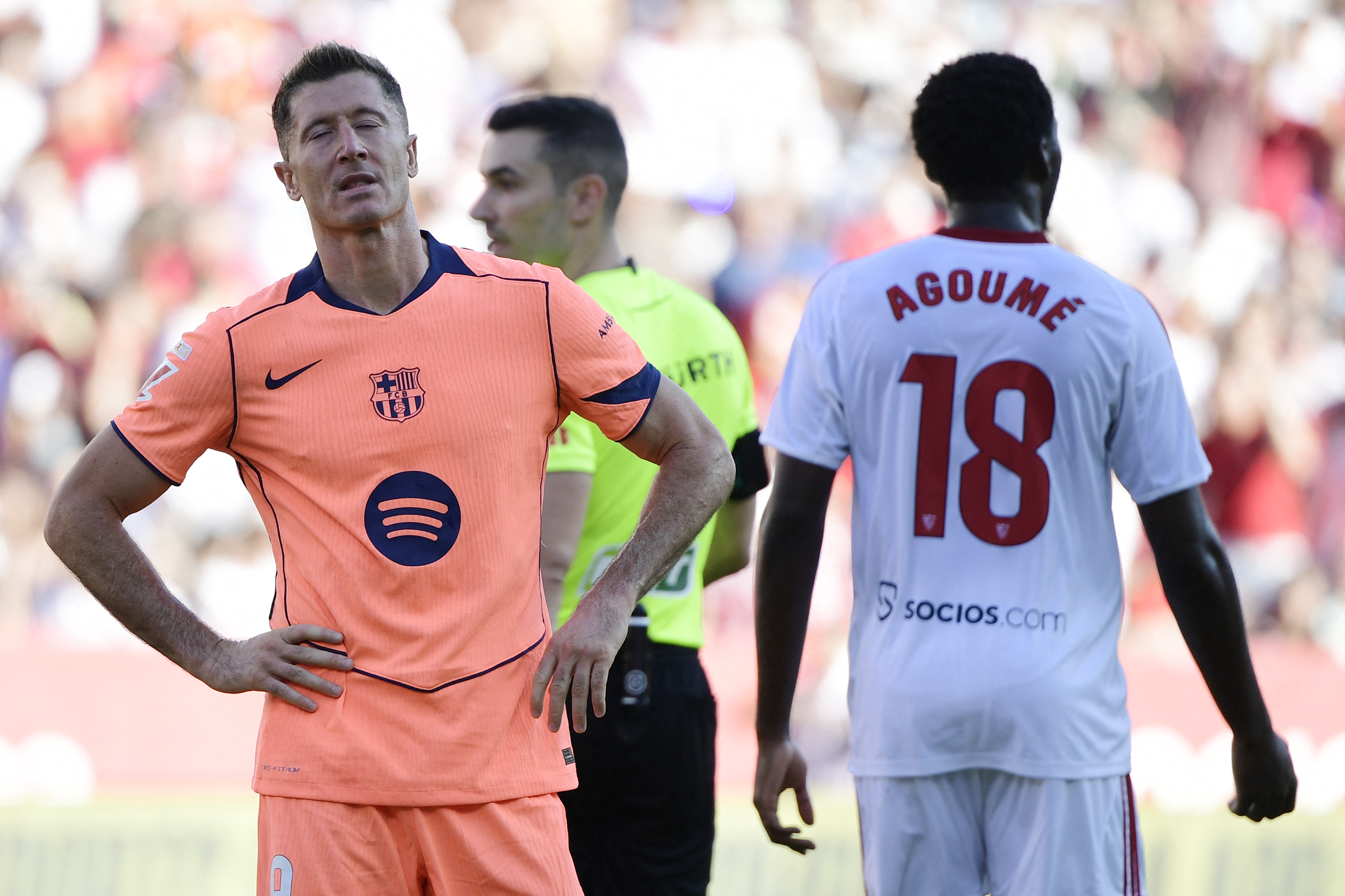 Robert Lewandowski reacts.