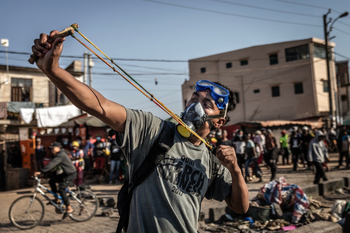 Tear gas and injuries as Madagascar protests turn violent