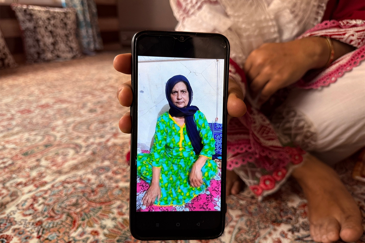 Pakistanis deported by India