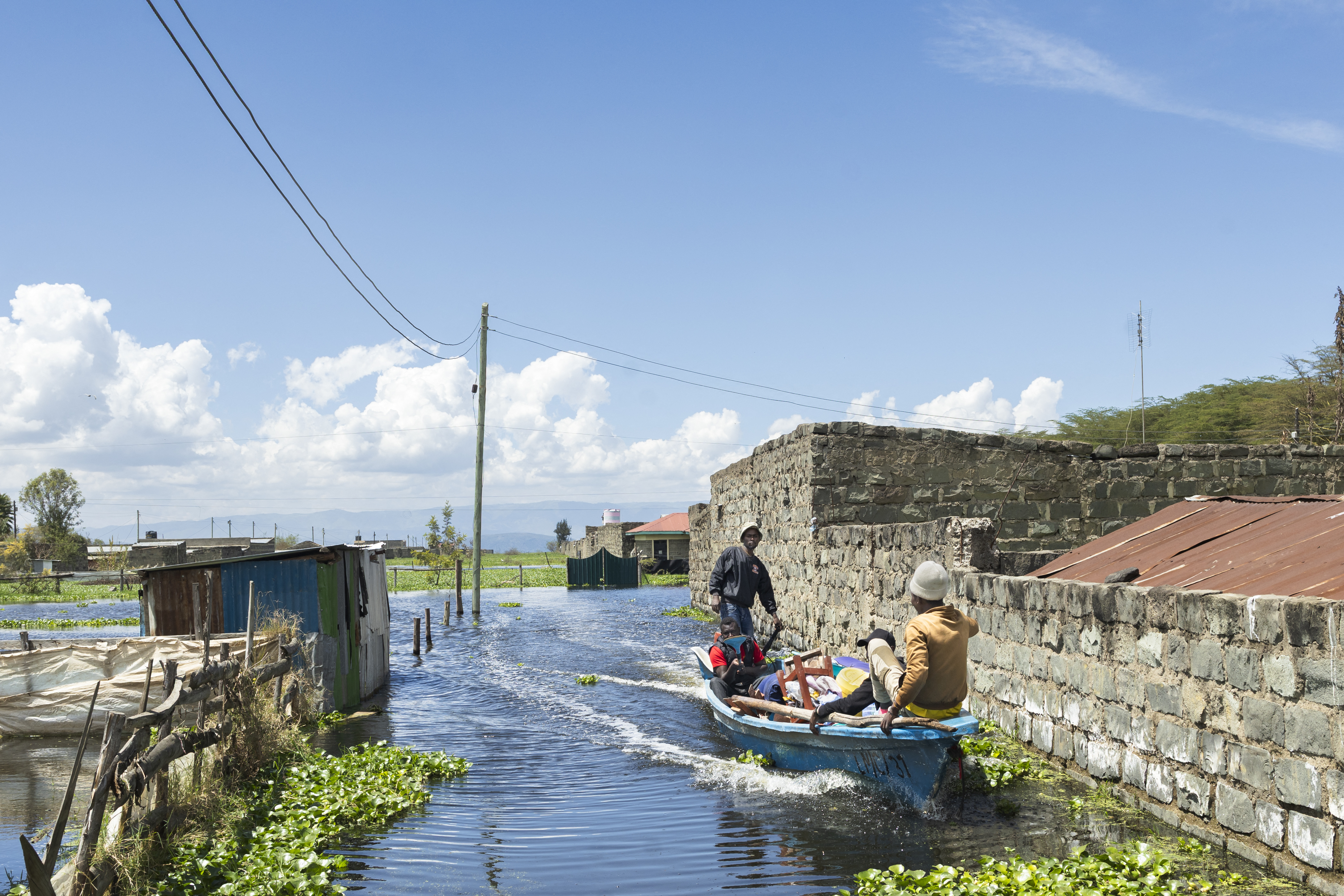 Kenyan lake floods displace thousands, leaving homes and schools ruined