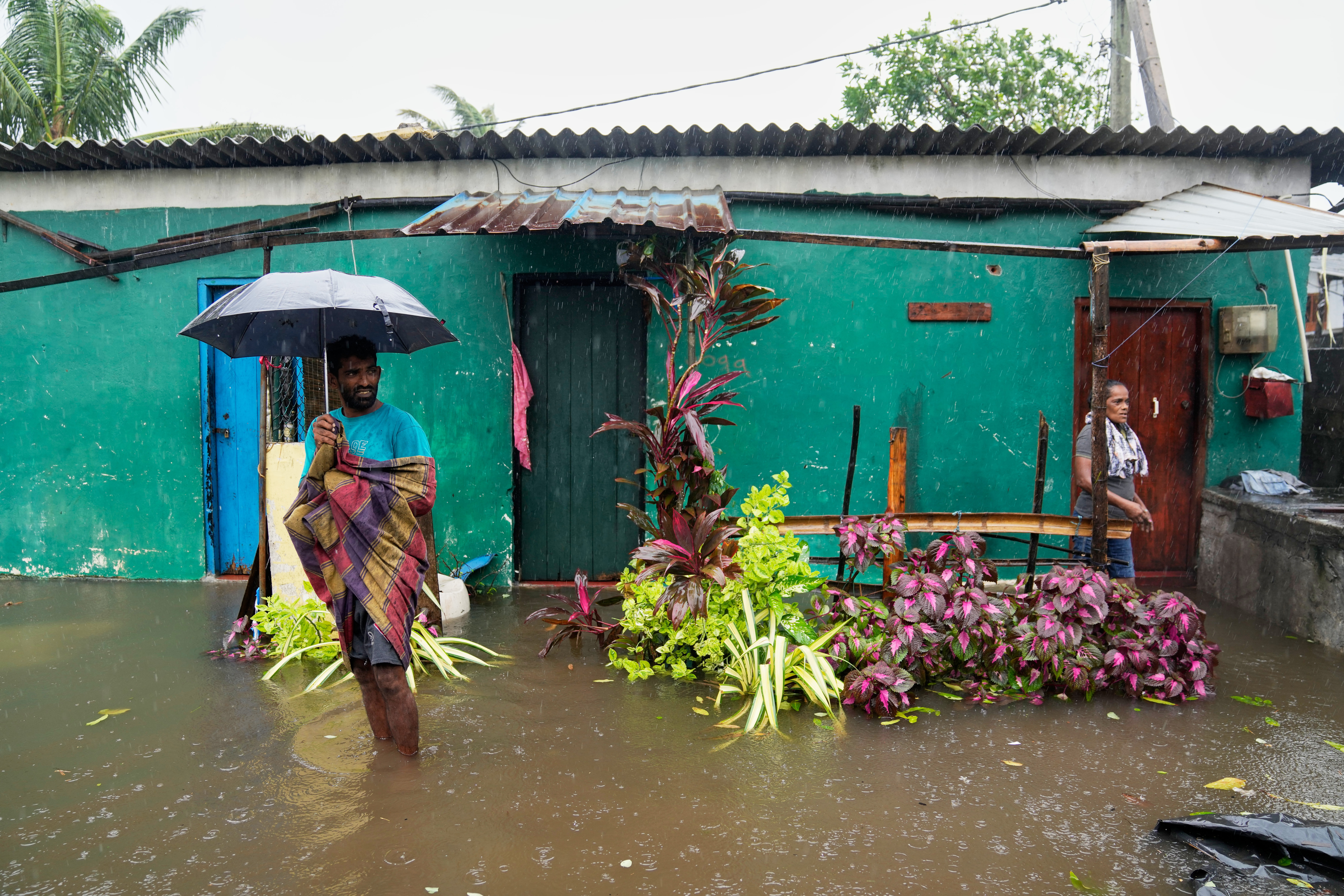 Over 25,000 homes destroyed, 147,000 displaced, as Sri Lanka faces its deadliest flood since 2017, impacting Colombo.