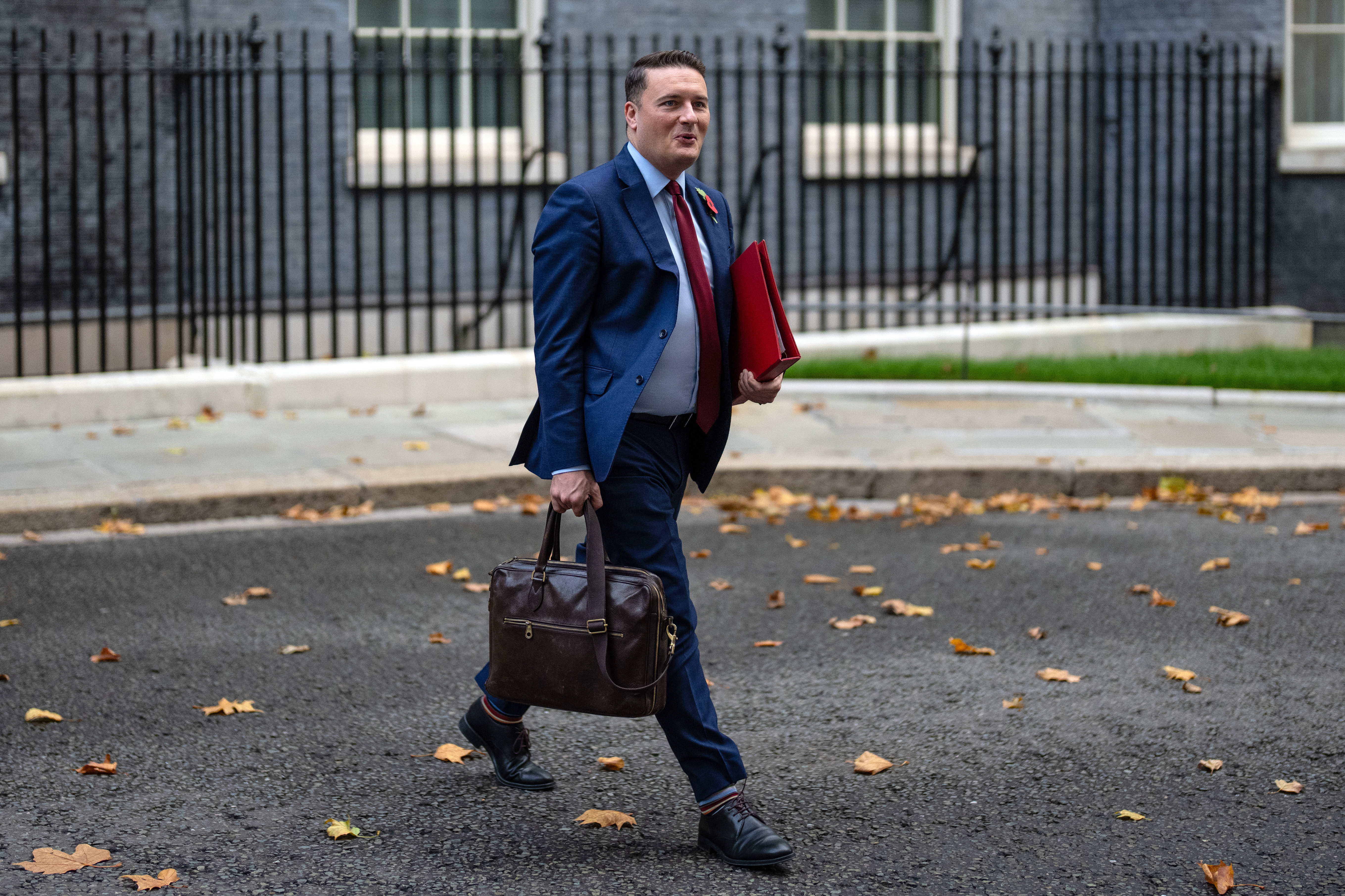 LONDON, ENGLAND - NOVEMBER 4: Britain's Secretary of State for Health and Social Care, Wes Streeting, leaves after attending the weekly meeting of ministers in His Majesty's Government at 10, Downing Street on November 4, 2025 in London, England. (Photo by Carl Court/Getty Images)