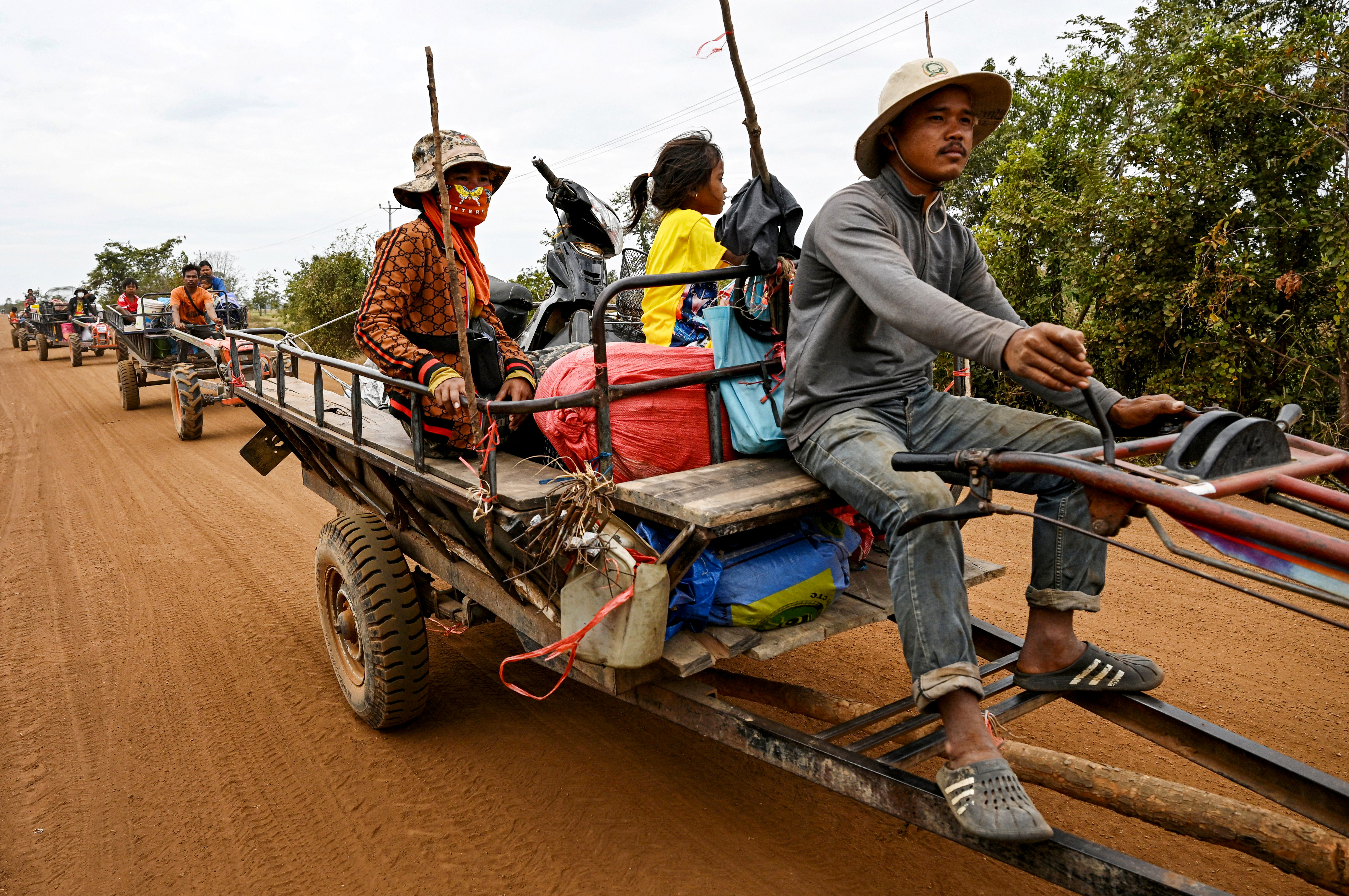 Cambodia-Thailand border clashes send half a million into shelters