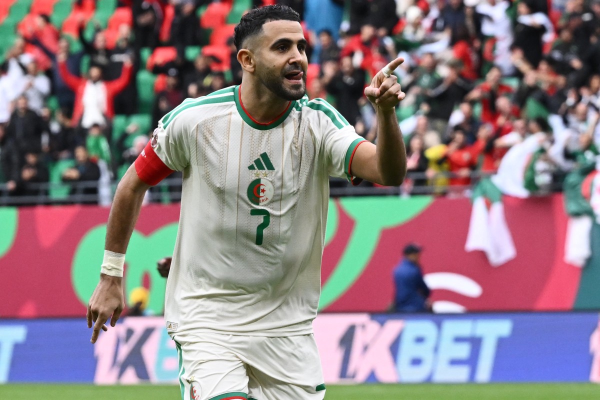 Algeria's forward #7 Riyad Mahrez celebrates scoring the team's first goal during the Africa Cup of Nations (CAN) Group E football match between Algeria and Sudan