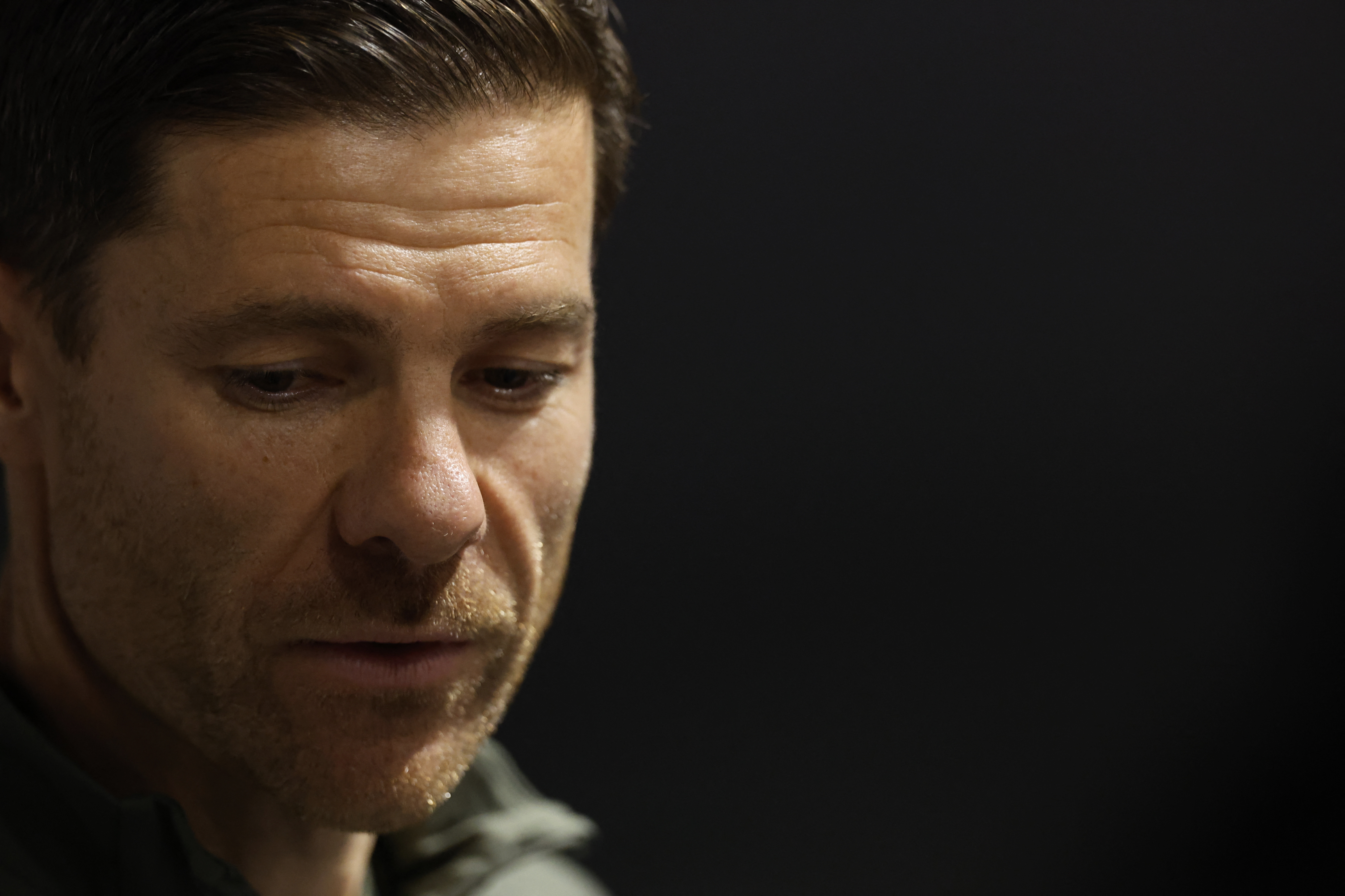 Xabi Alonso reacts.