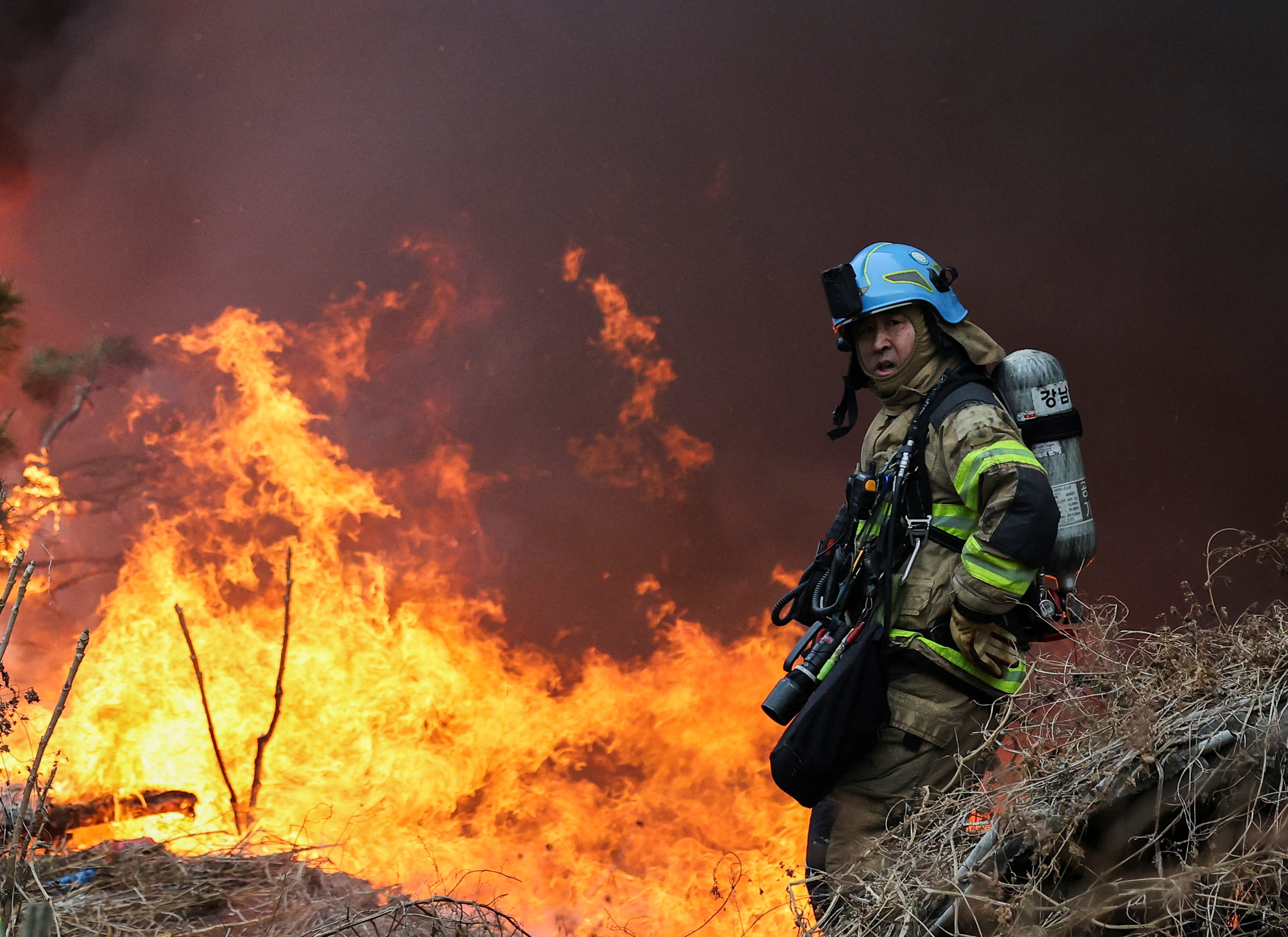 Fire breaks out in Seoul's last-remaining shanty town