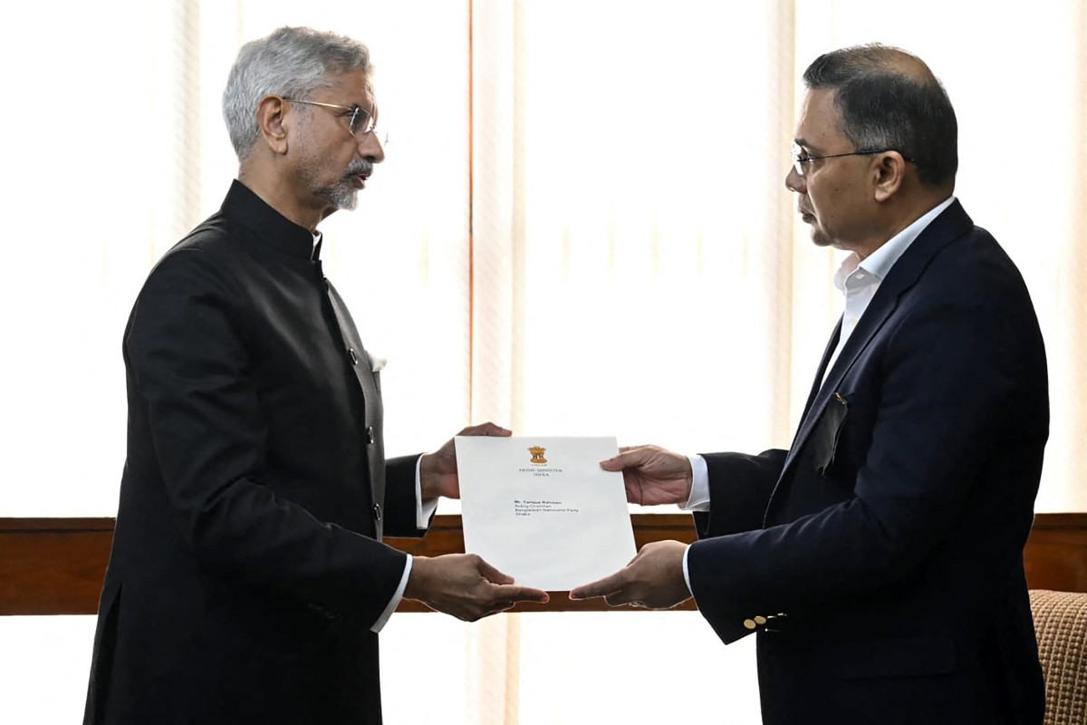 India's Foreign Minister Subrahmanyam Jaishankar (L) meeting with Bangladesh Nationalist Party (BNP)'s acting chairman, Tarique Rahman.