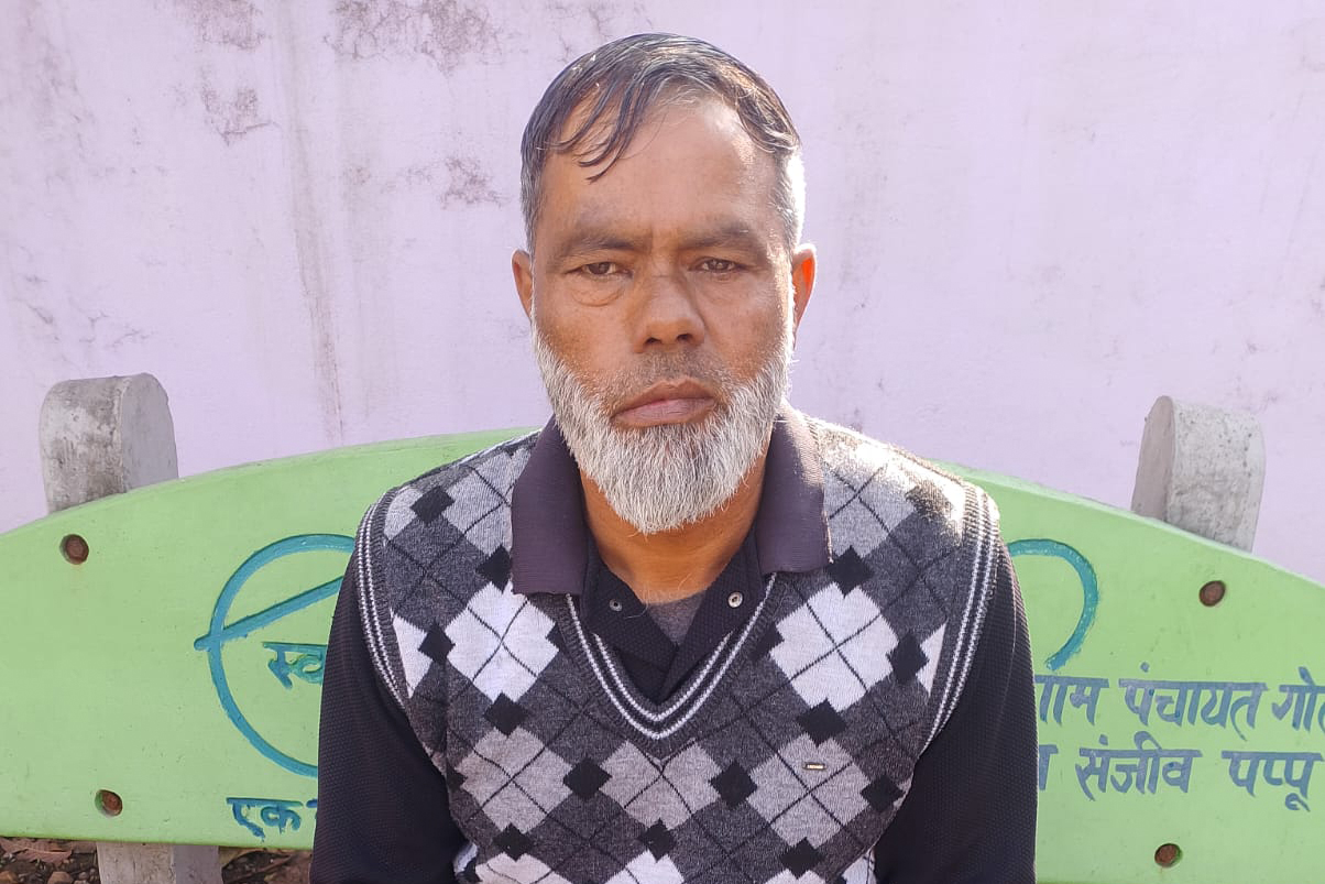 Kashmiri shawl seller