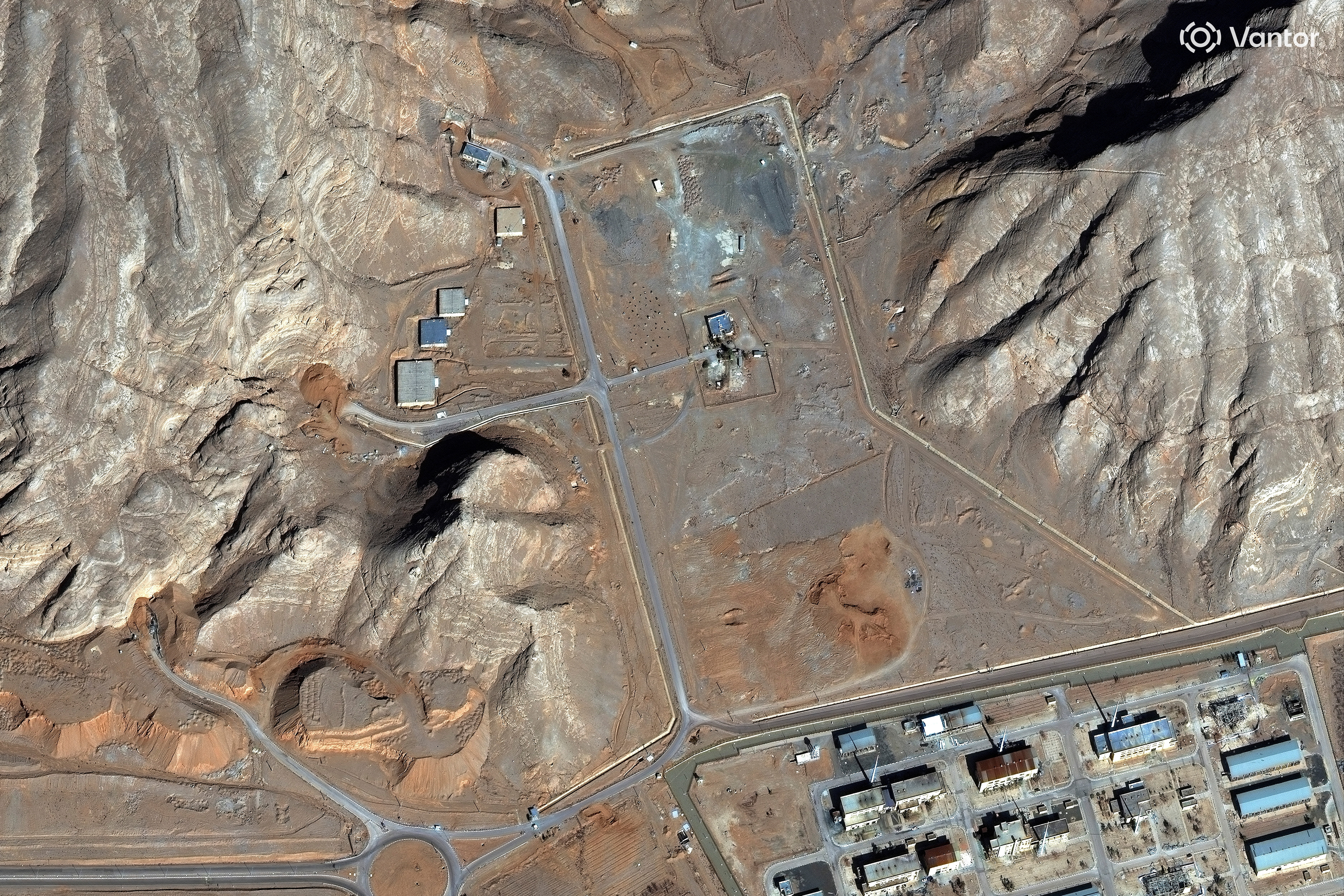 A satellite image of Isfahan nuclear complex