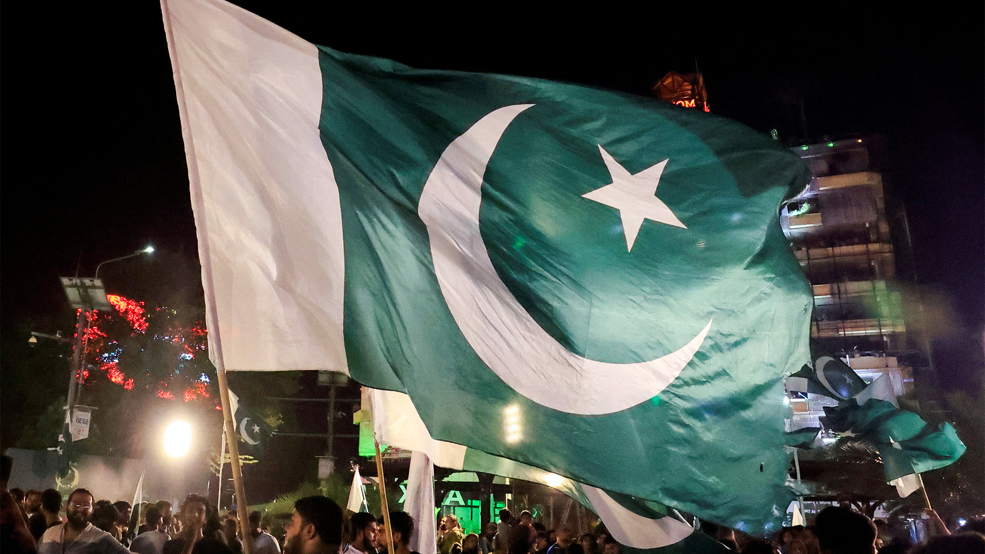Pakistan Flag Clean Wide