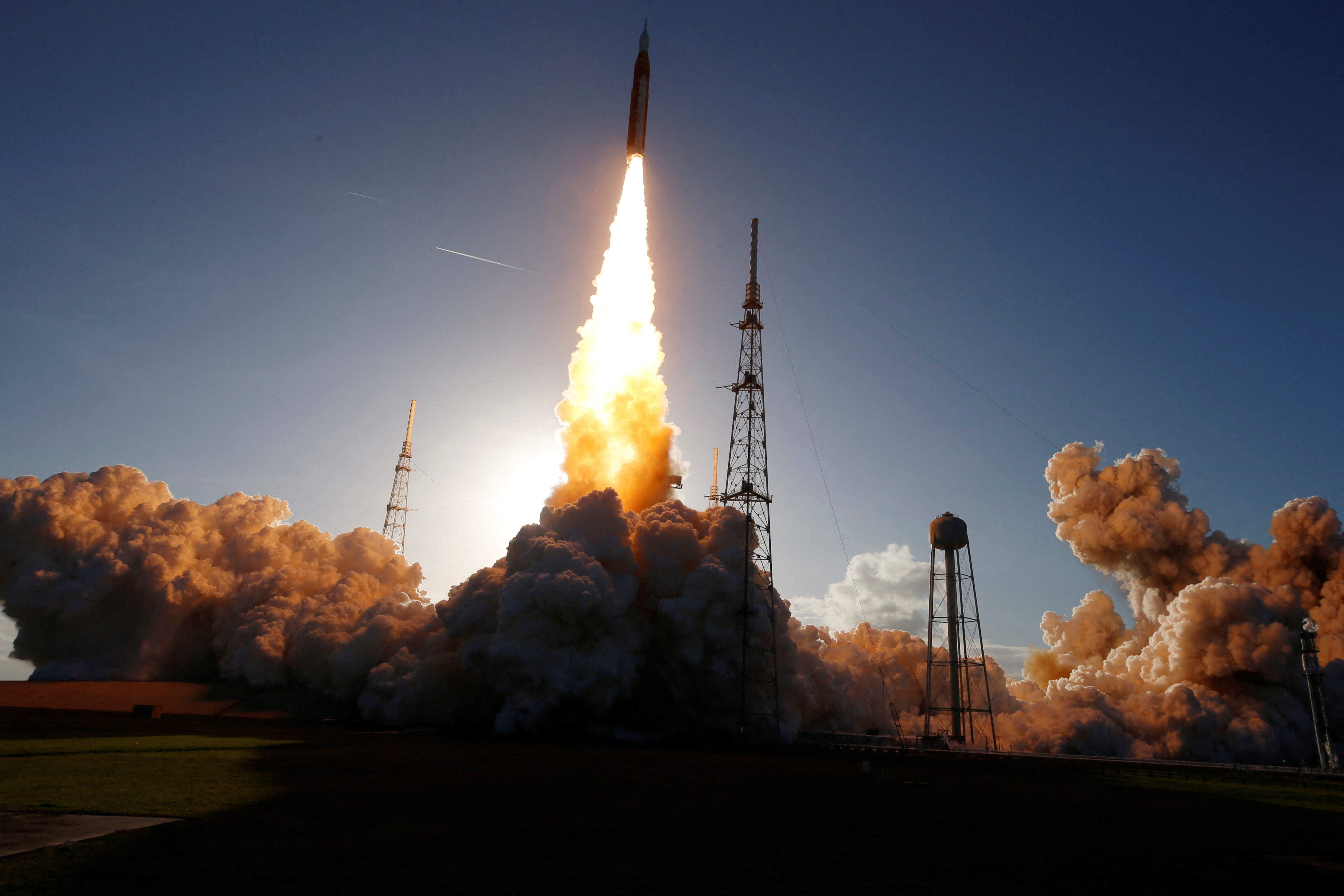 NASA's Artemis II mission to fly by the moon