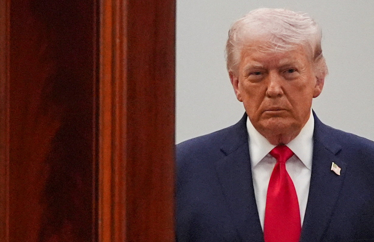 President Donald Trump arrives from the Blue Room to speak about the Iran war from the Cross Hall of the White House on Wednesday, April 1, 2026,