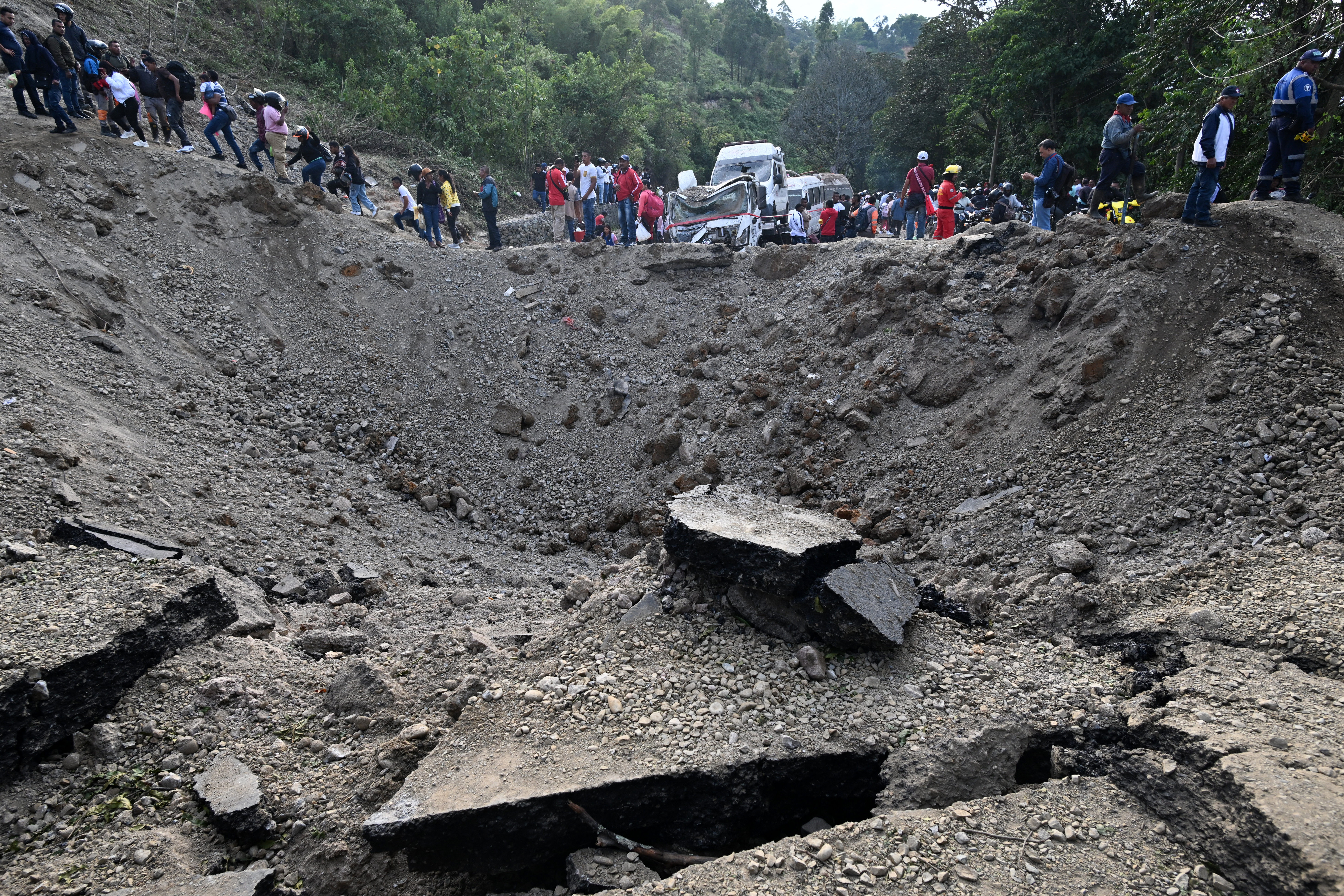 Bomb attack on Colombia highway kills 19 ahead of election