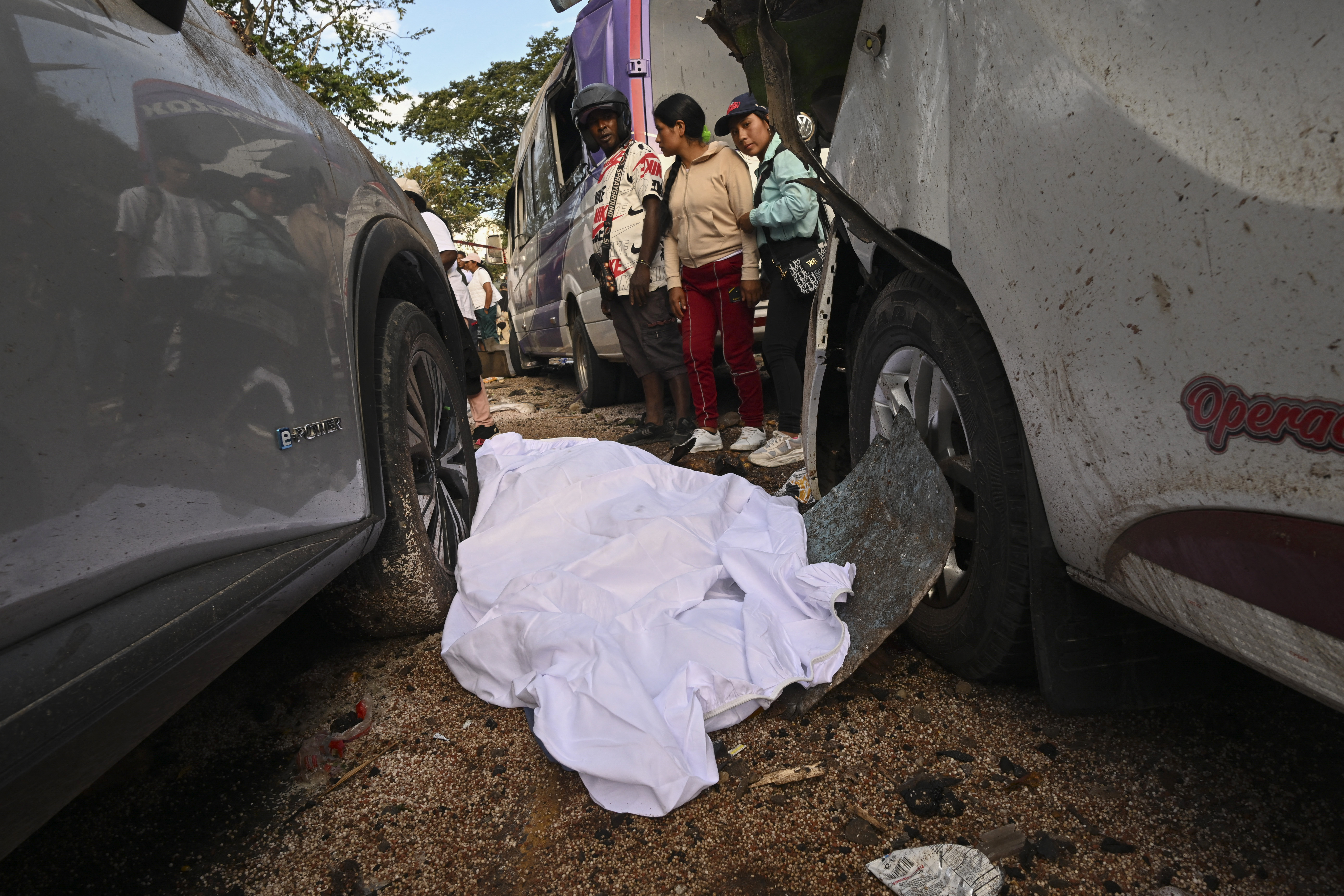 Bomb attack on Colombia highway kills 19 ahead of election